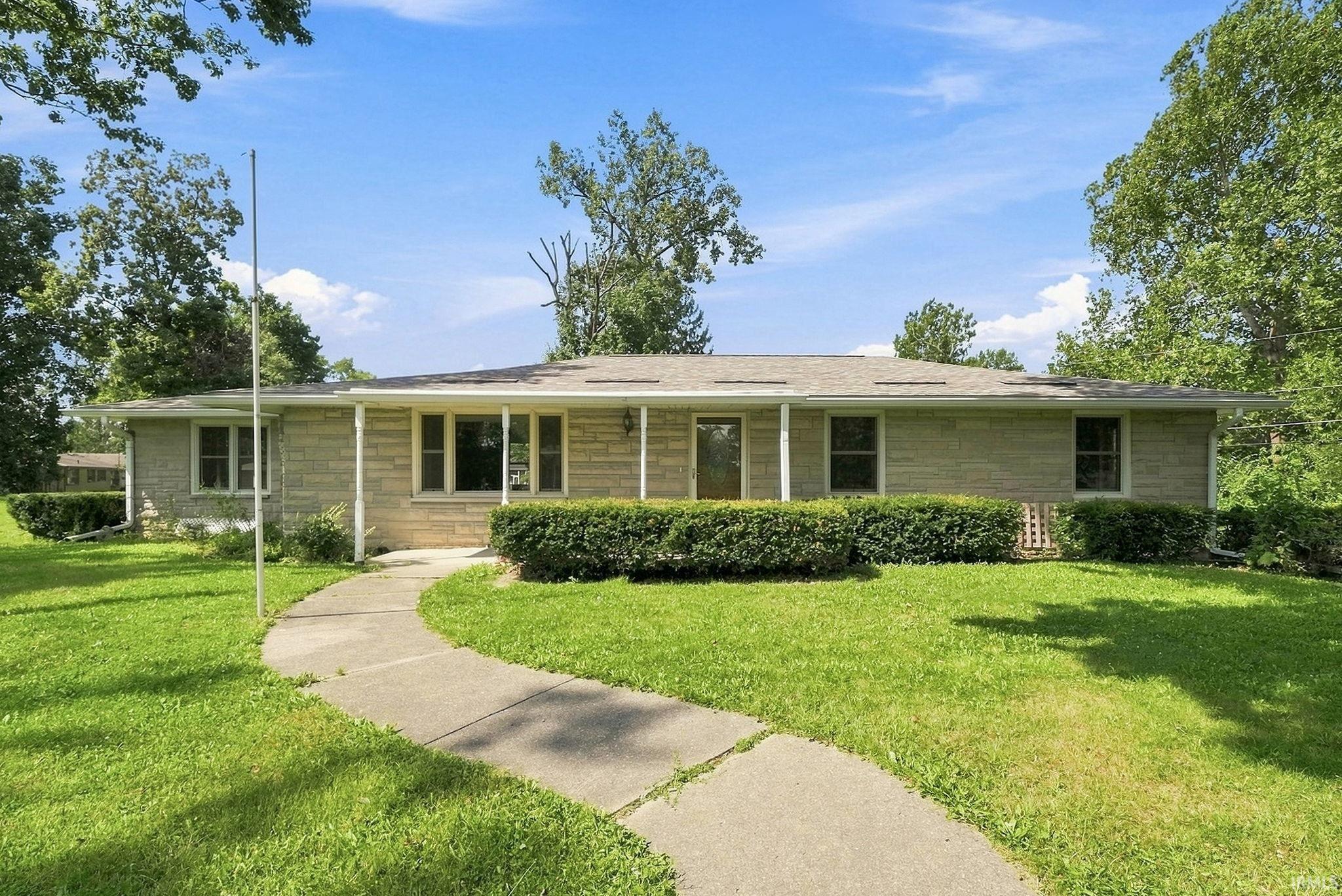 3675 Ne Shadeland Road Property Photo 1