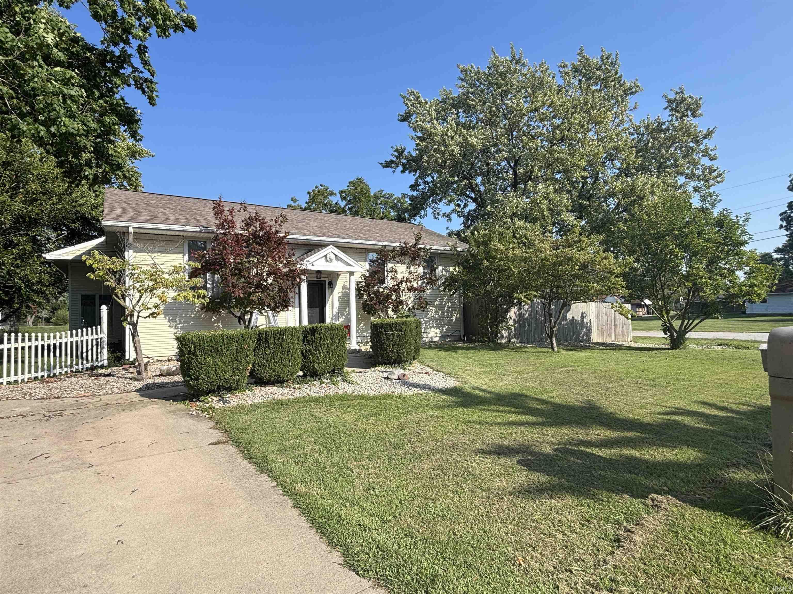 1081 S First Street Property Photo 1