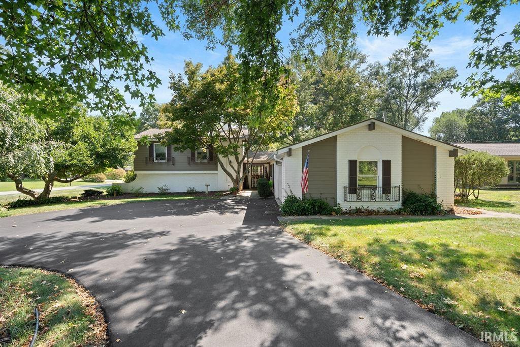 6401 Windwood Drive Property Photo 1