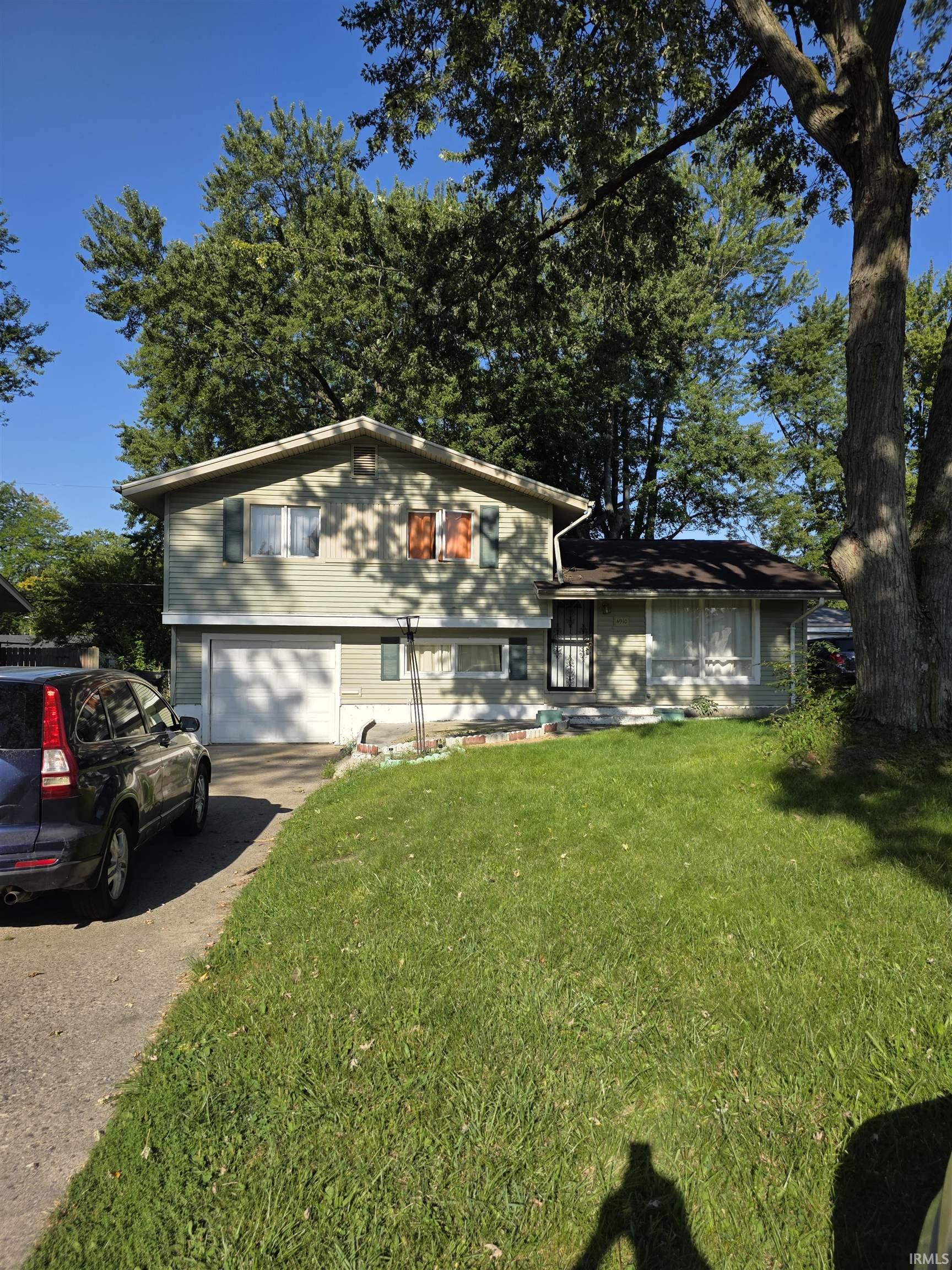 4910 Devonshire Drive Property Photo 1