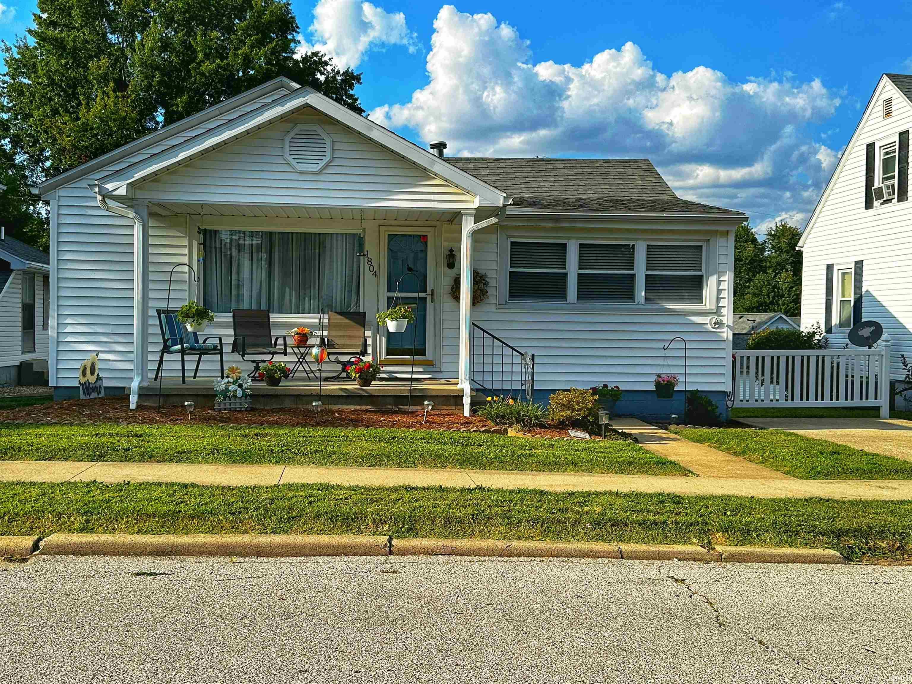 1804 Grand Avenue Property Photo 1