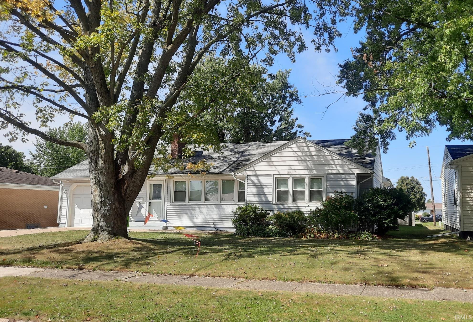 209 S Shumaker Drive Property Photo 1