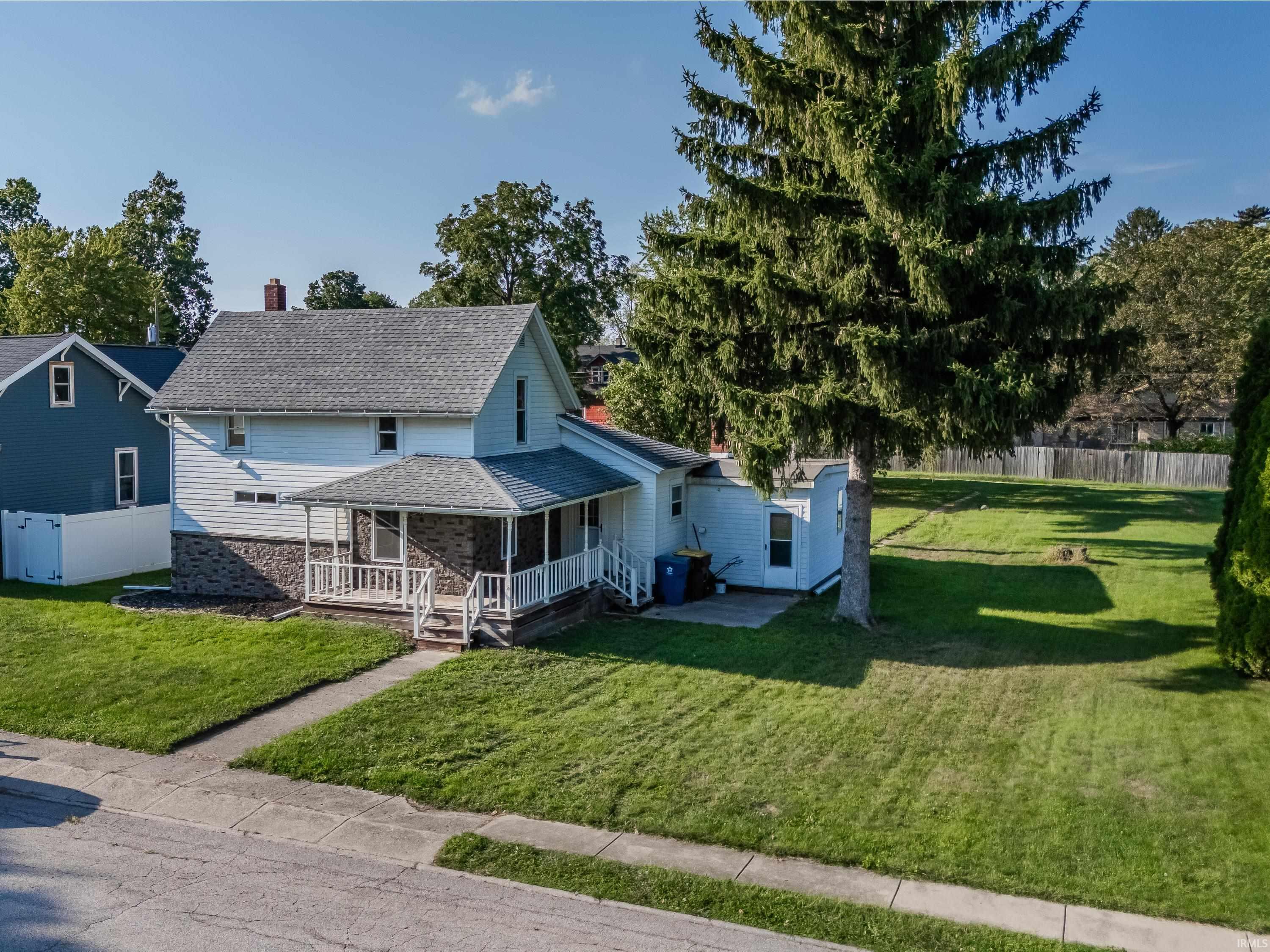 806 E 5th Street