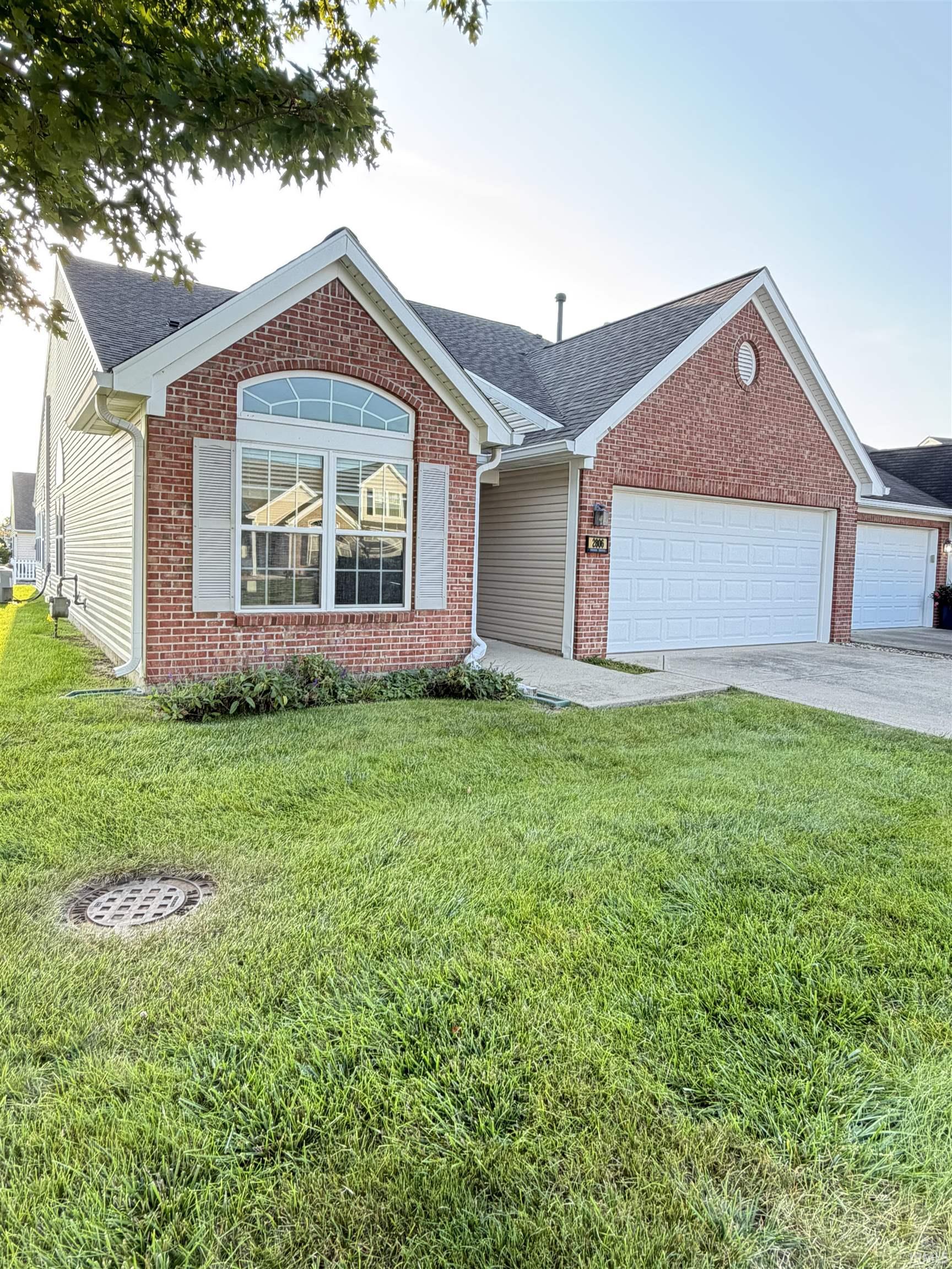 2806 Bridgestone Circle Property Photo 1