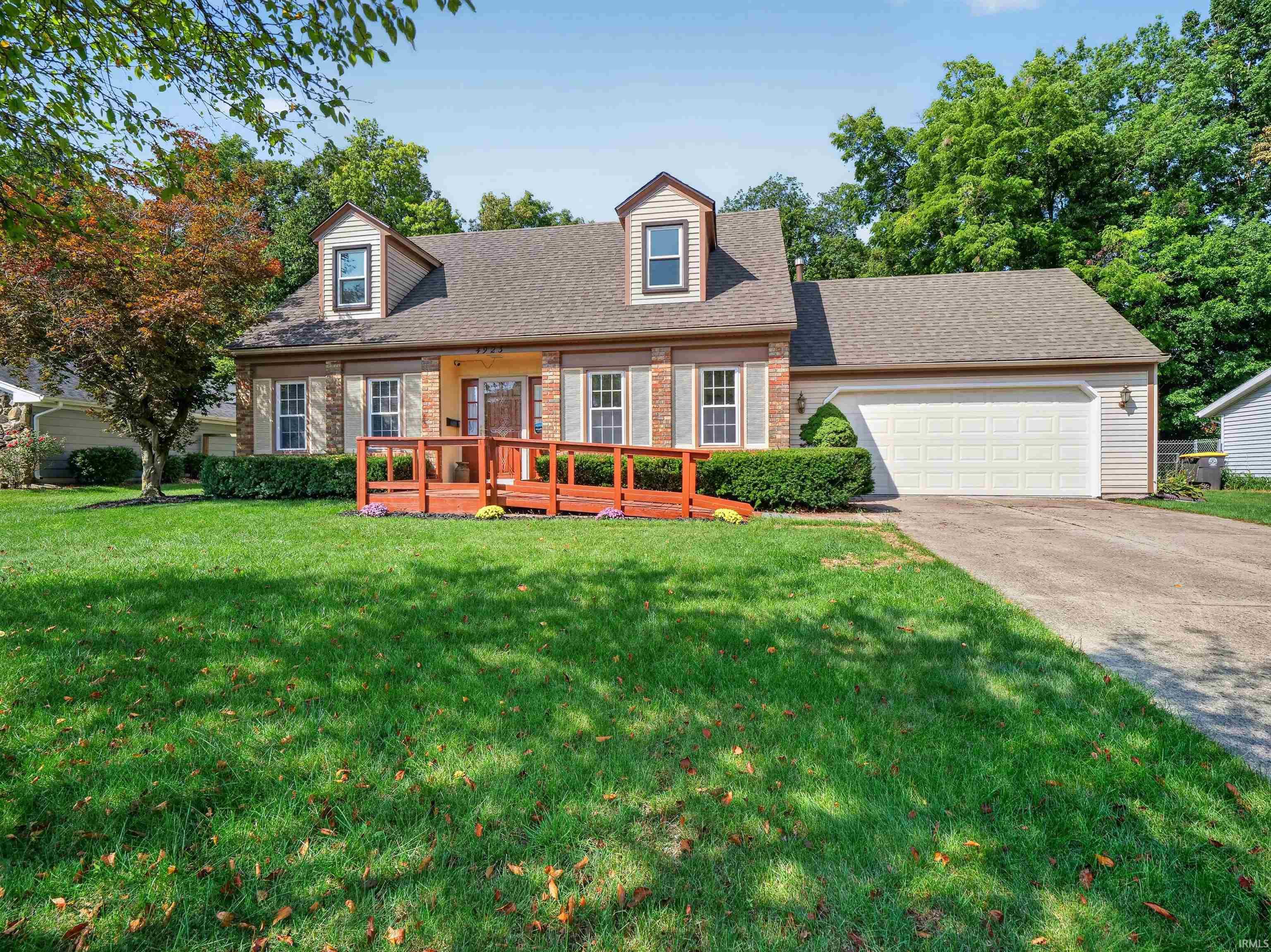 4923 Blum Drive Property Photo 1