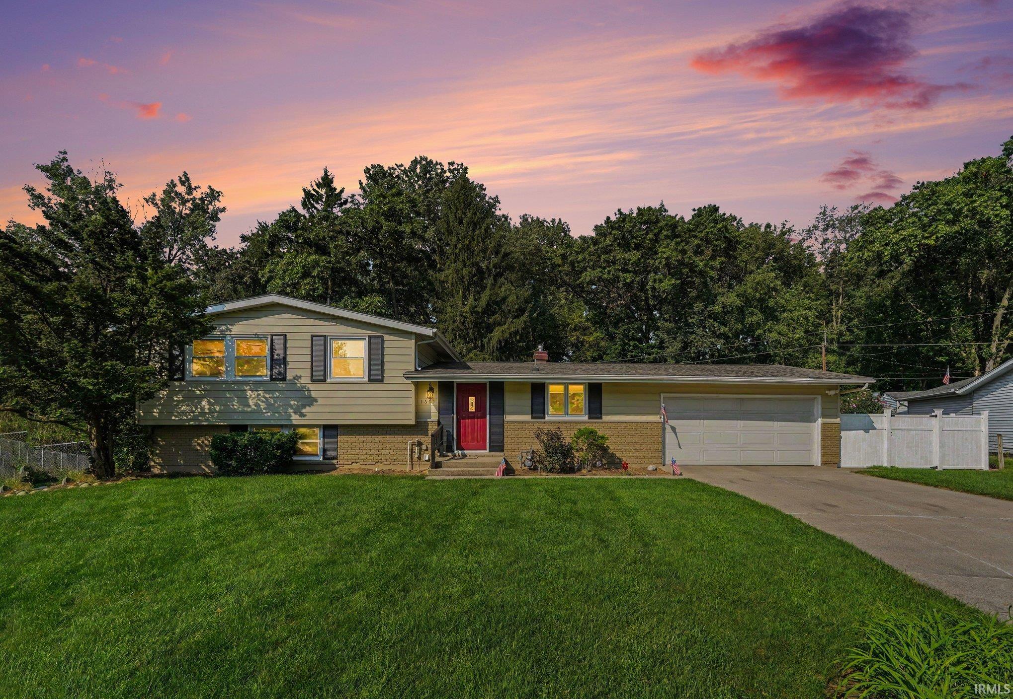 1601 Victoria Drive