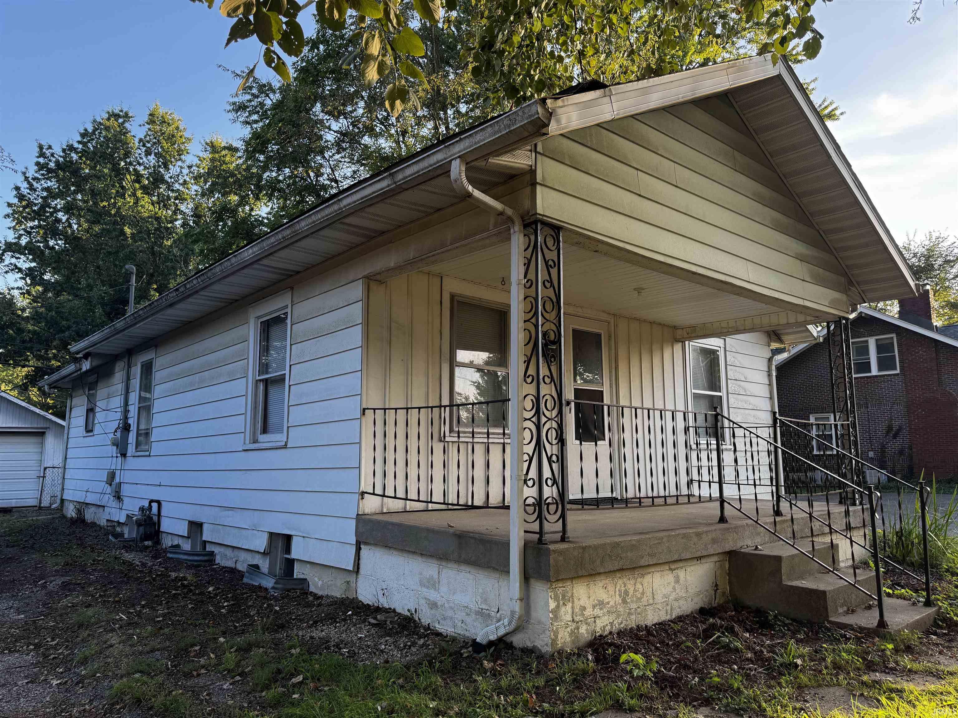 202 E Hillside Drive Property Photo 1