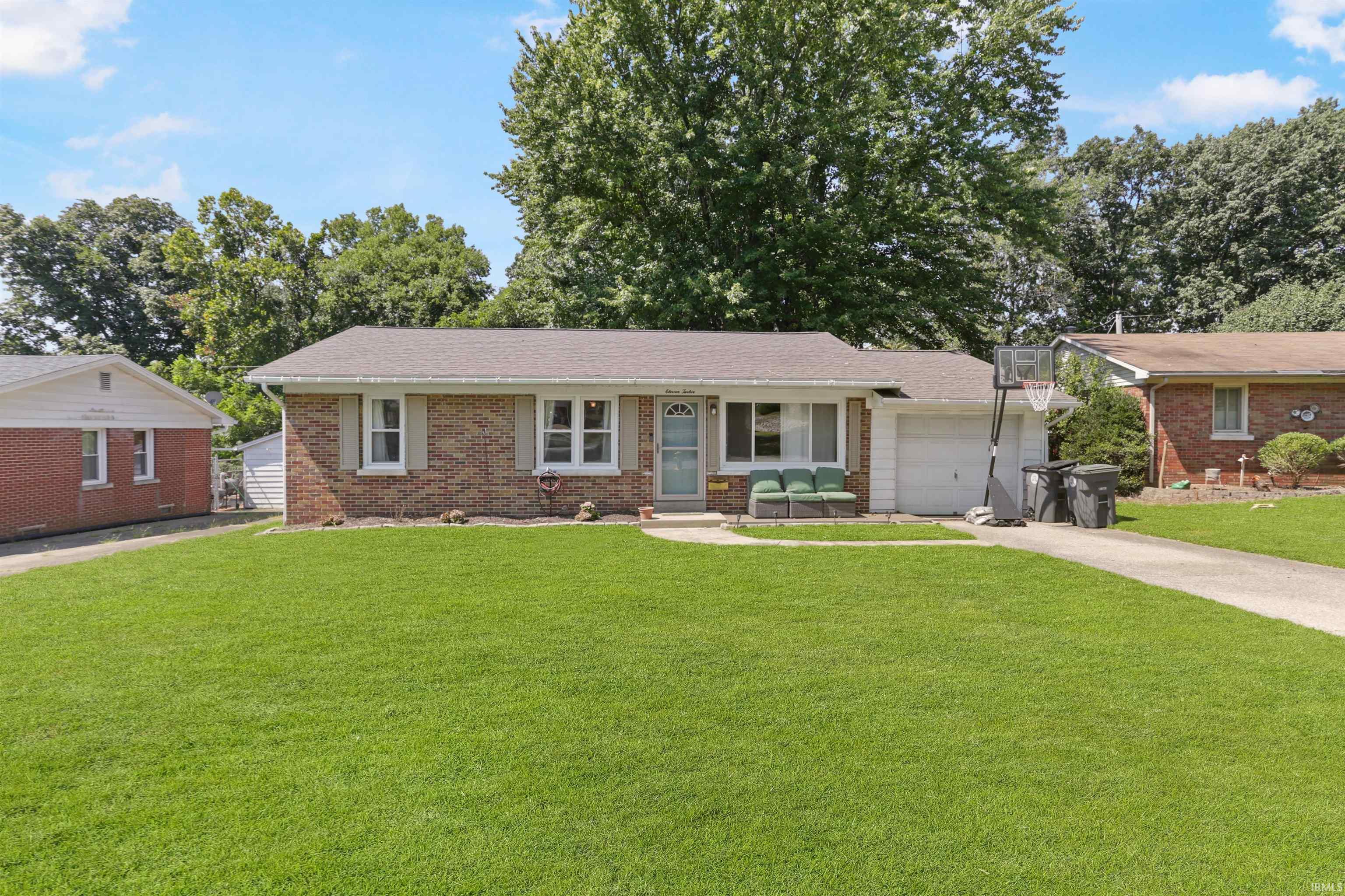 1112 N Helfrich Avenue Property Photo 1