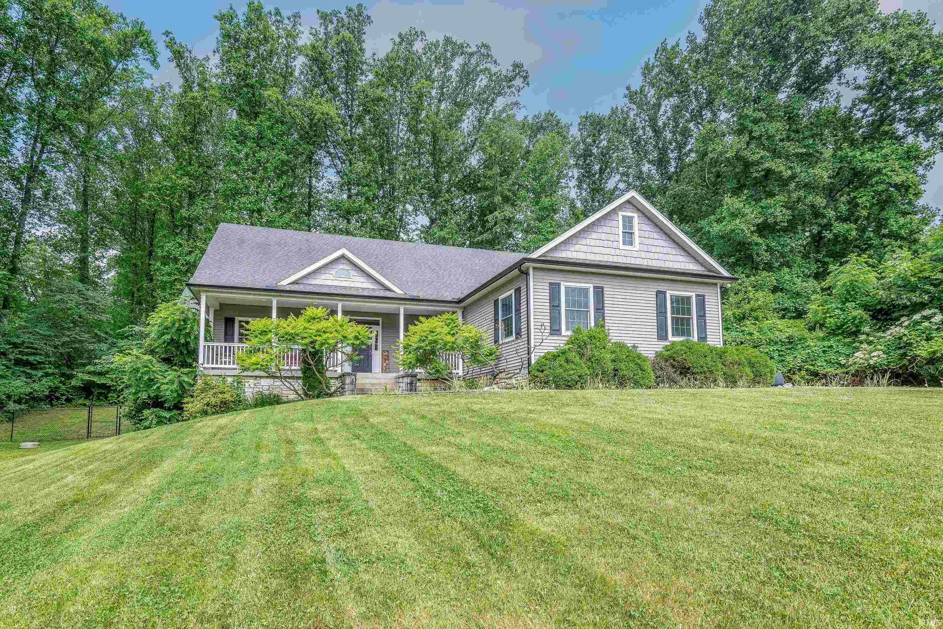 4923 N Chatham Drive Property Photo 1