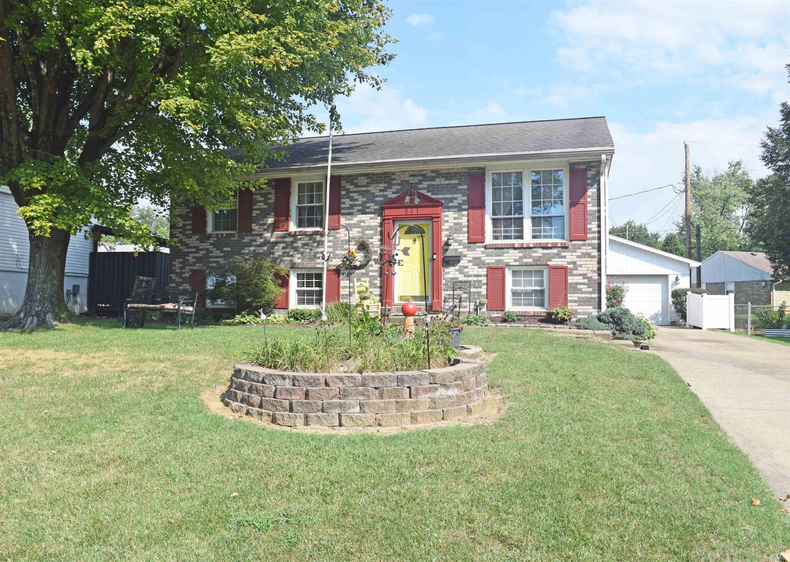 811 Hartford Court Property Photo 1