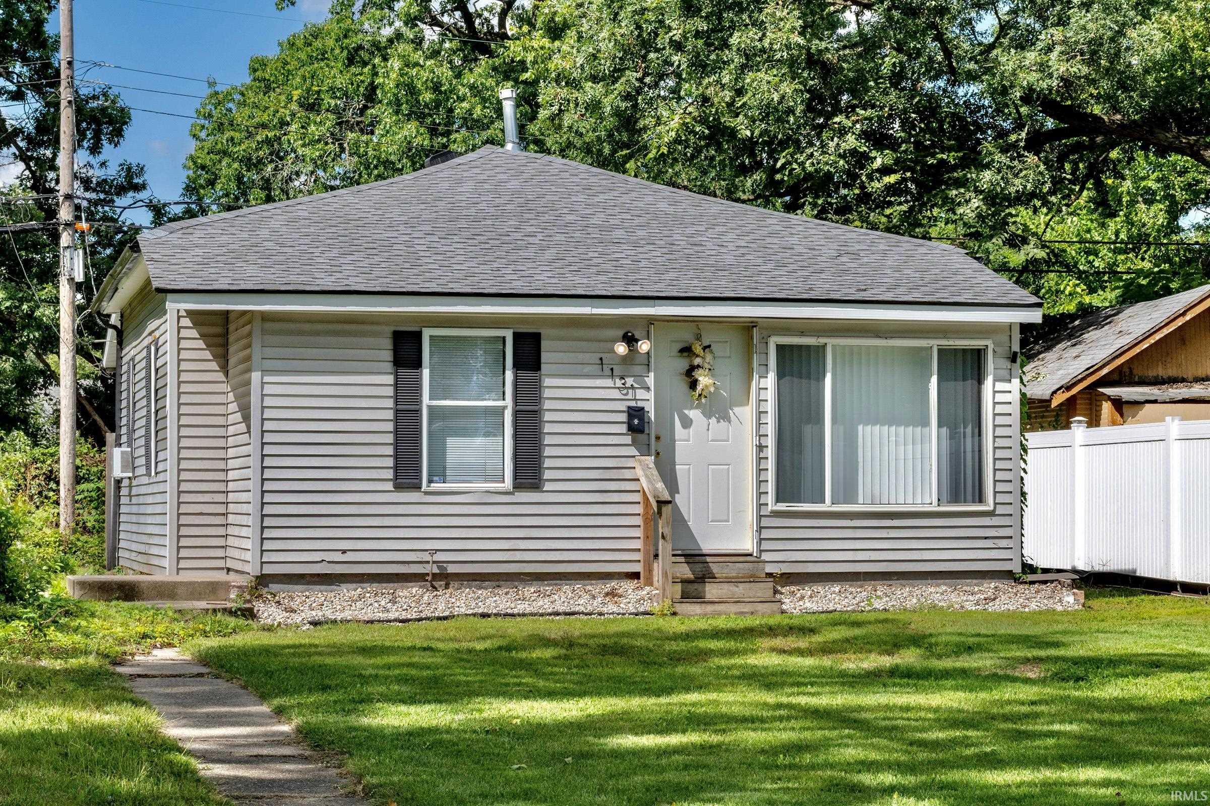 1131 Johnson Street Property Photo 1