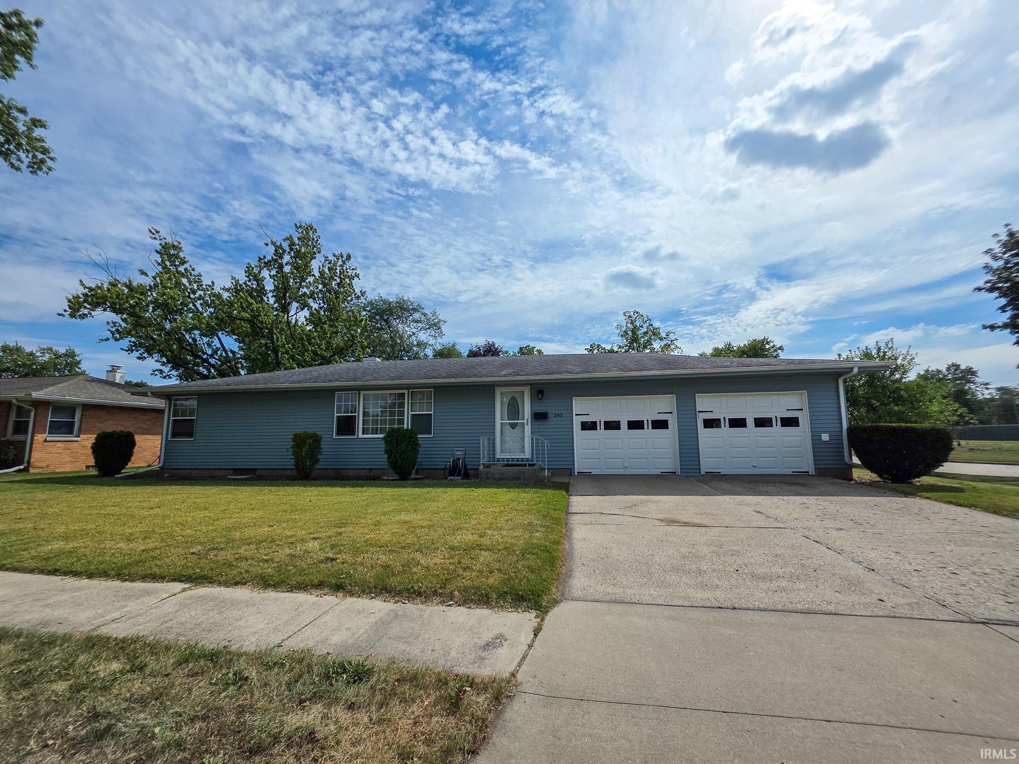 345 W Dinehart Avenue Property Photo 1