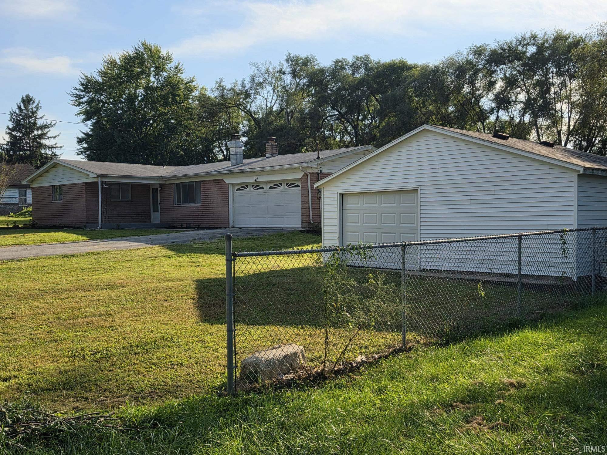 1809 N Waugh Street Property Photo 1