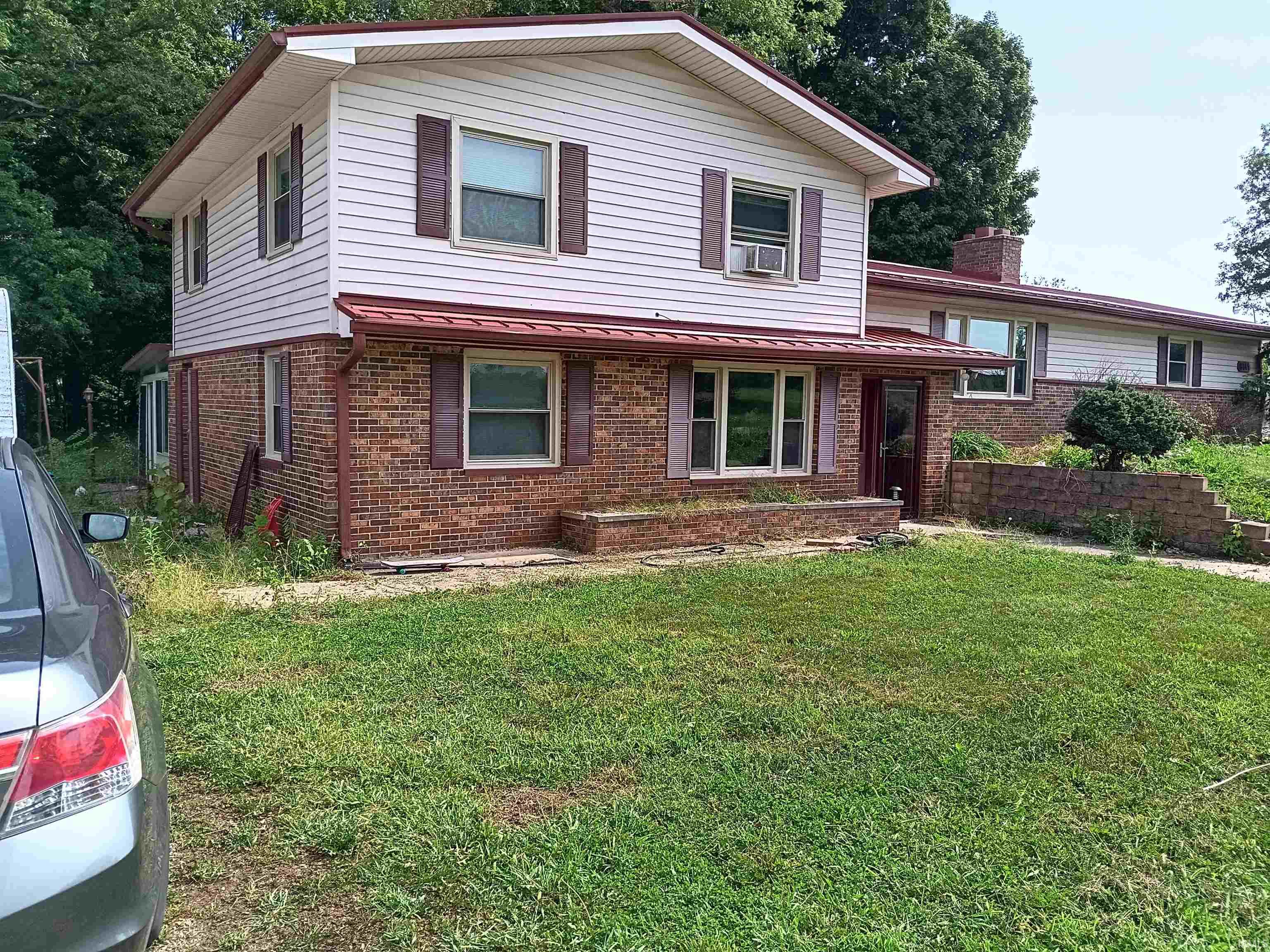 8141 Wheeling Pike Property Photo 1