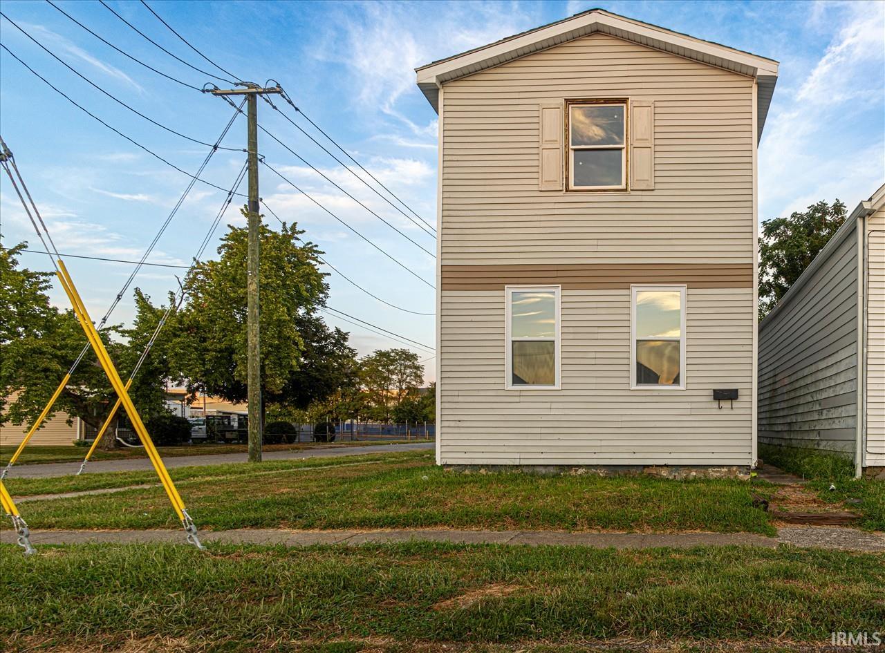 1321 Oakley Street Property Photo 1