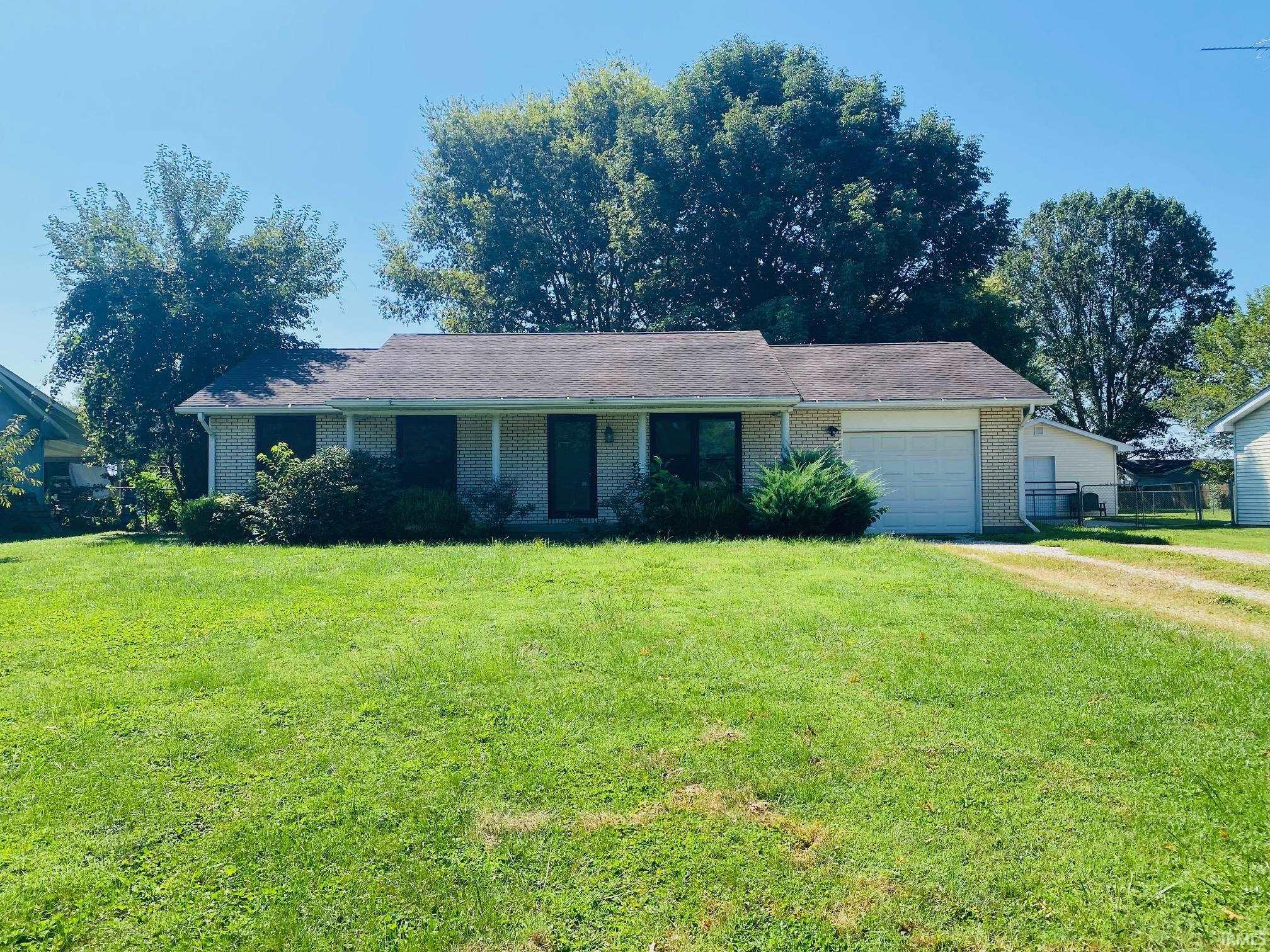 631 E Vincennes Street Property Photo 1