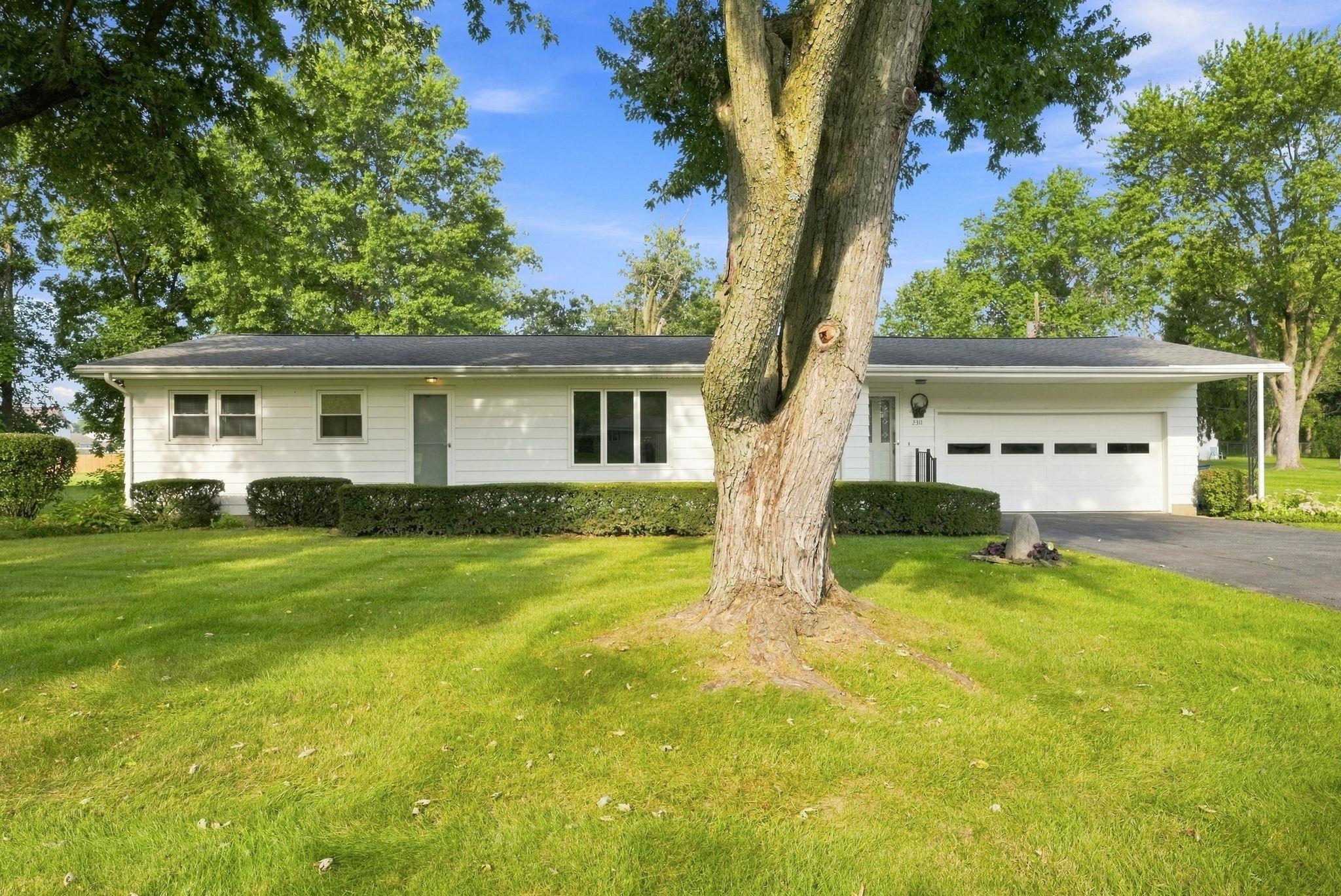 2311 Leesmoor Lane Property Photo 1