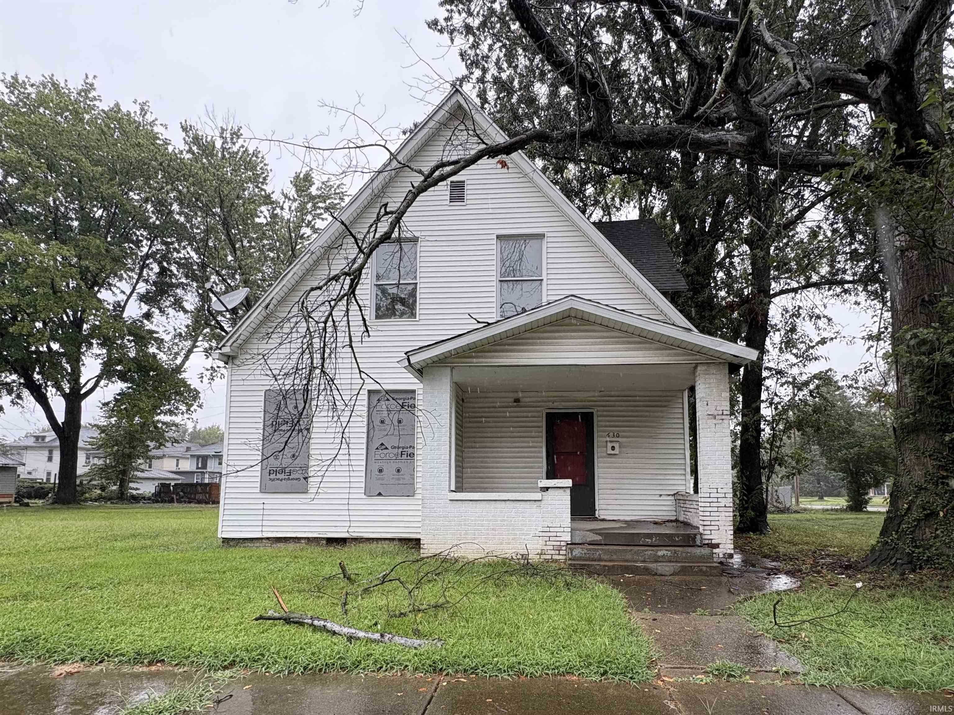 630 E Blackford Avenue Property Photo 1