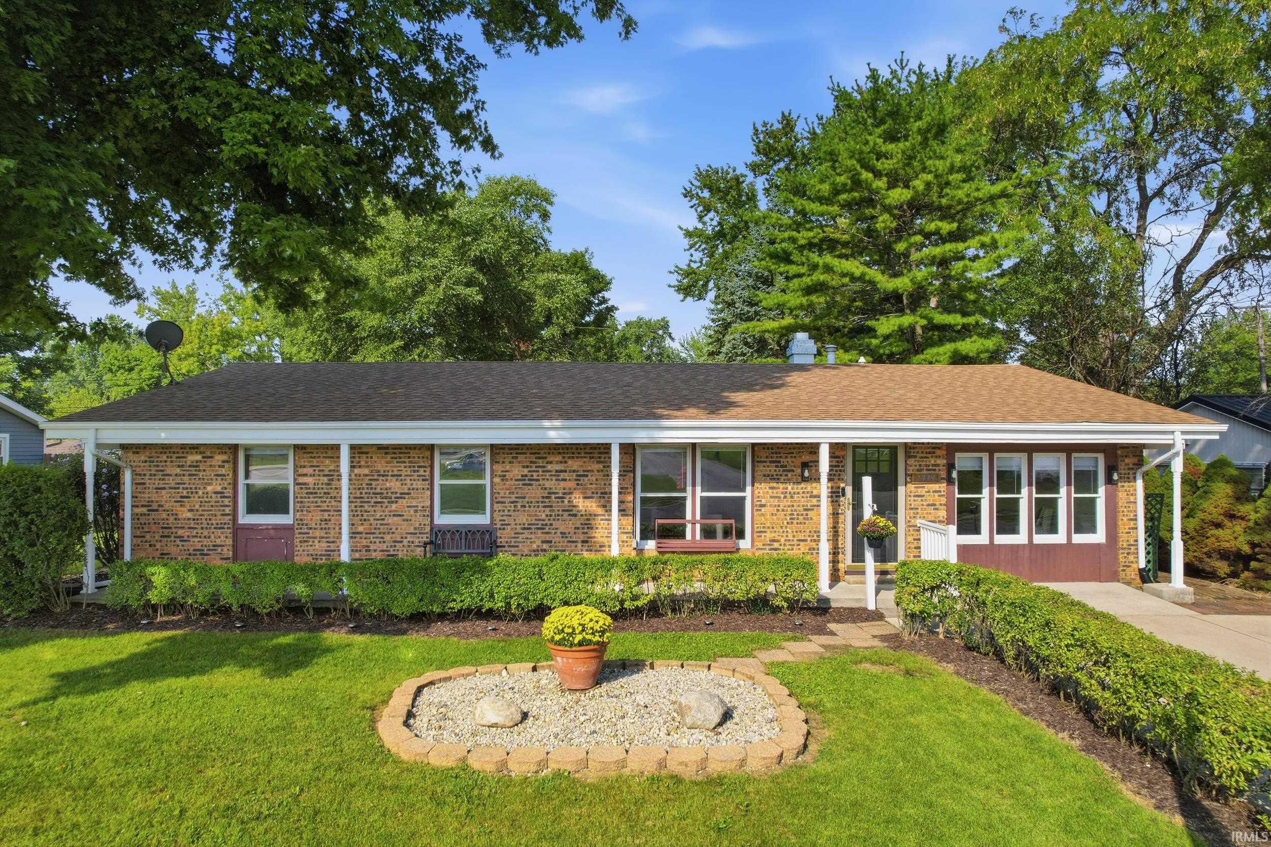 1414 Scots Lane Property Photo 1