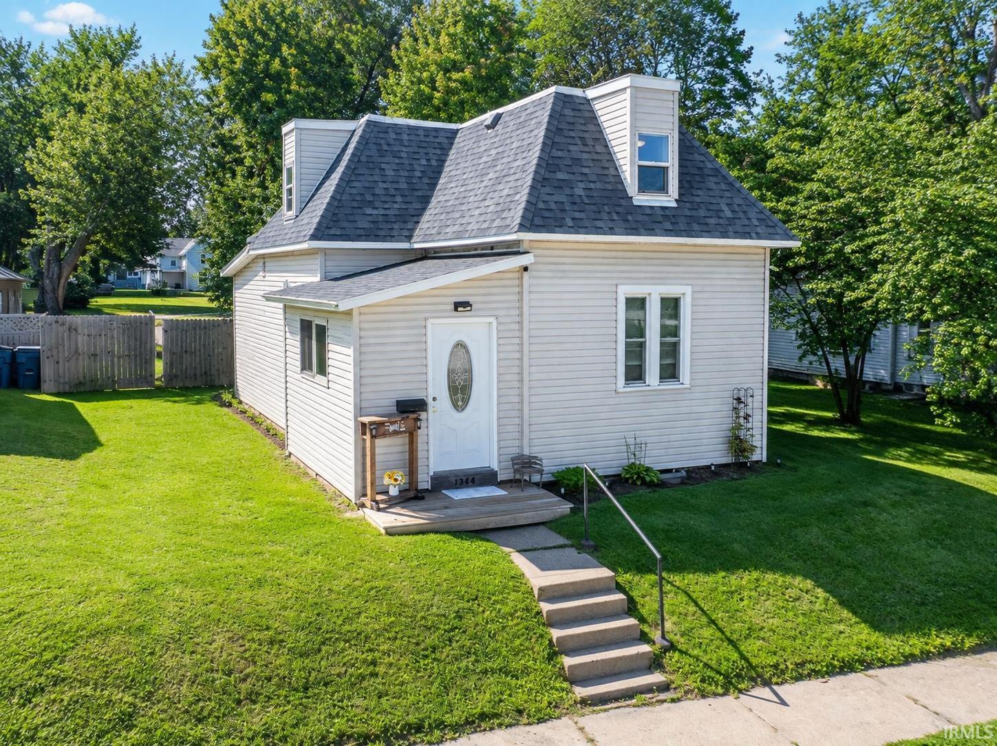 1344 Middle Street Property Photo 1