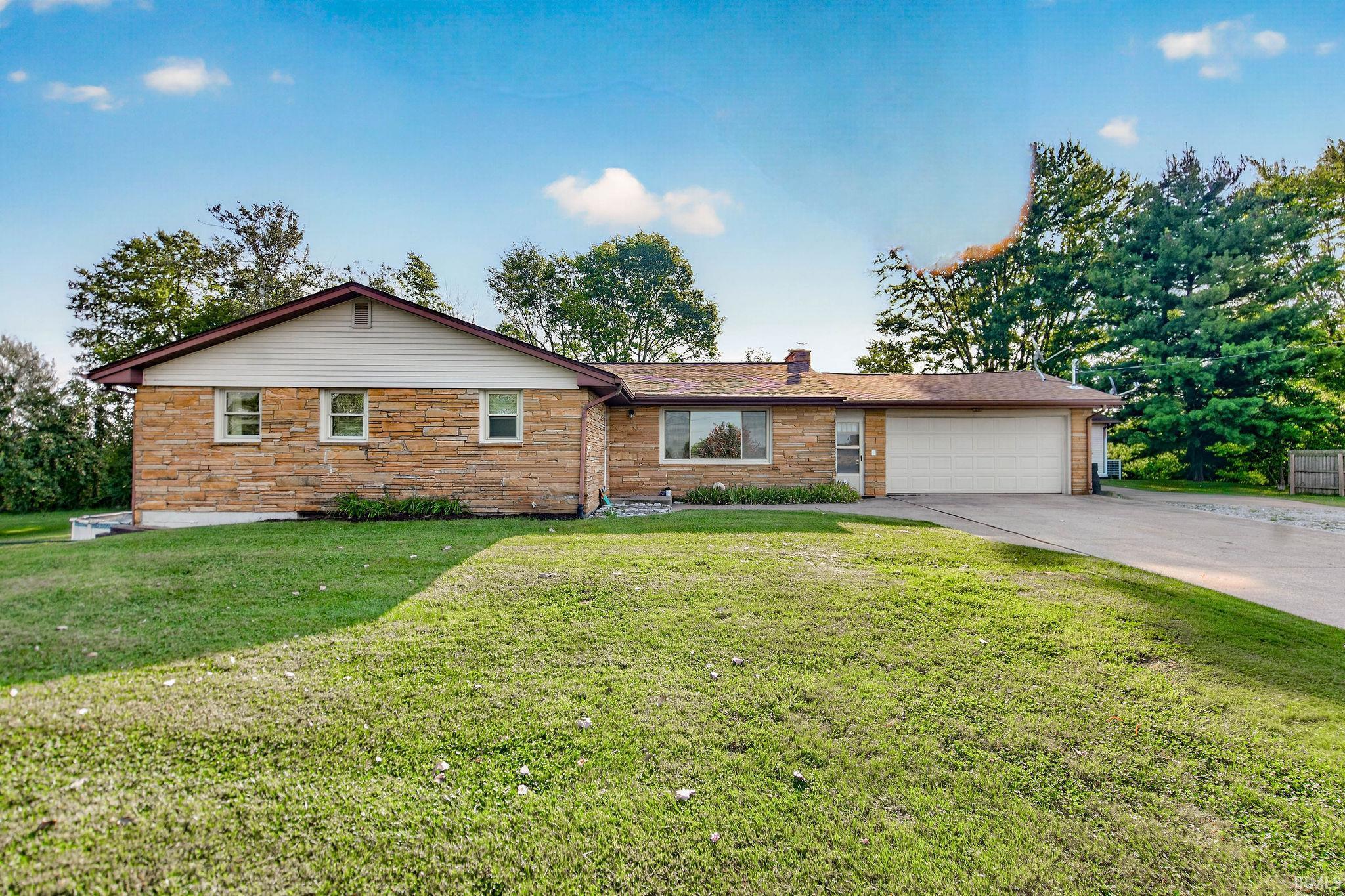2150 N Bilbrey Lane Property Photo 1