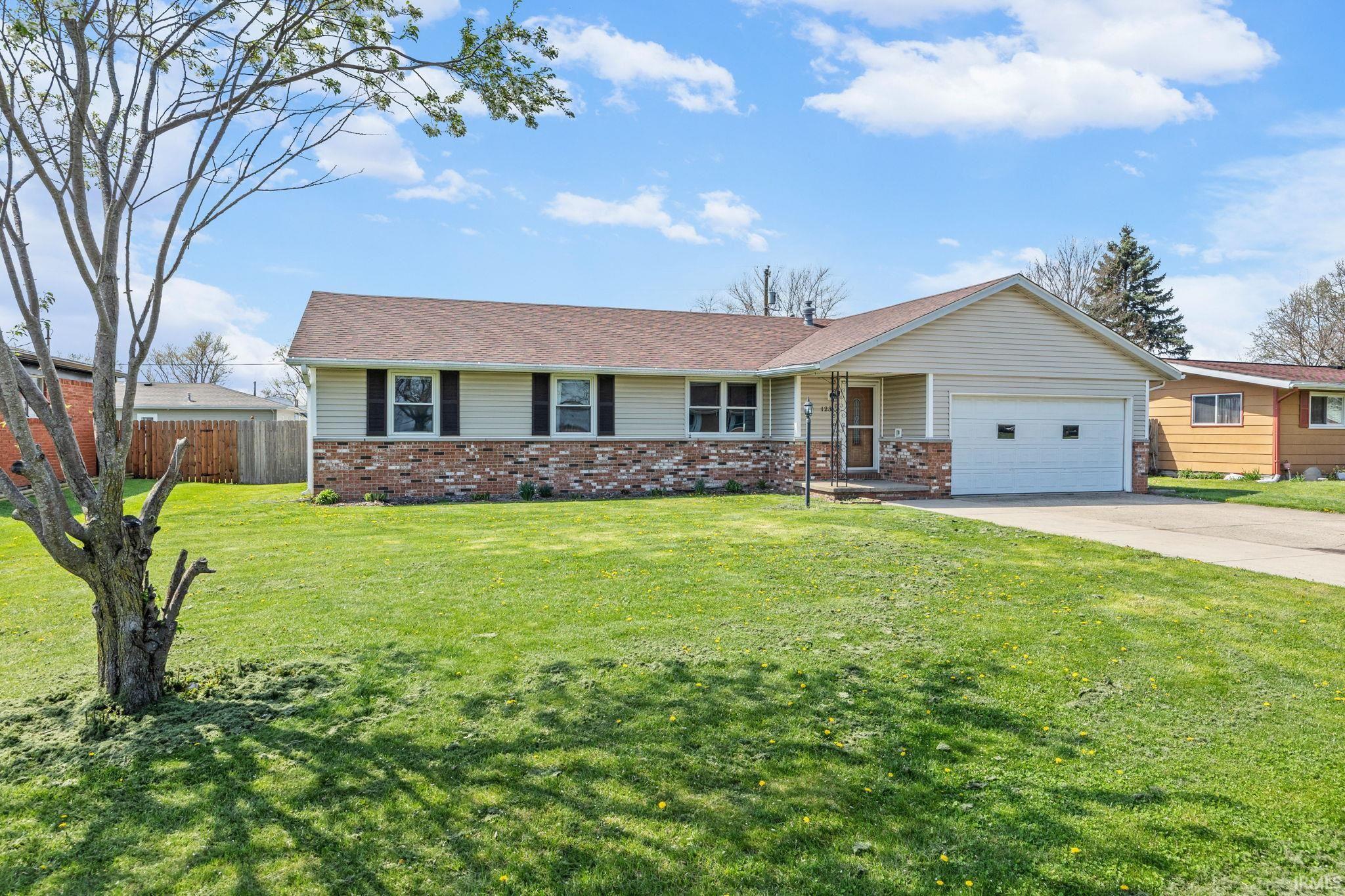 123 Holden Drive Property Photo 1