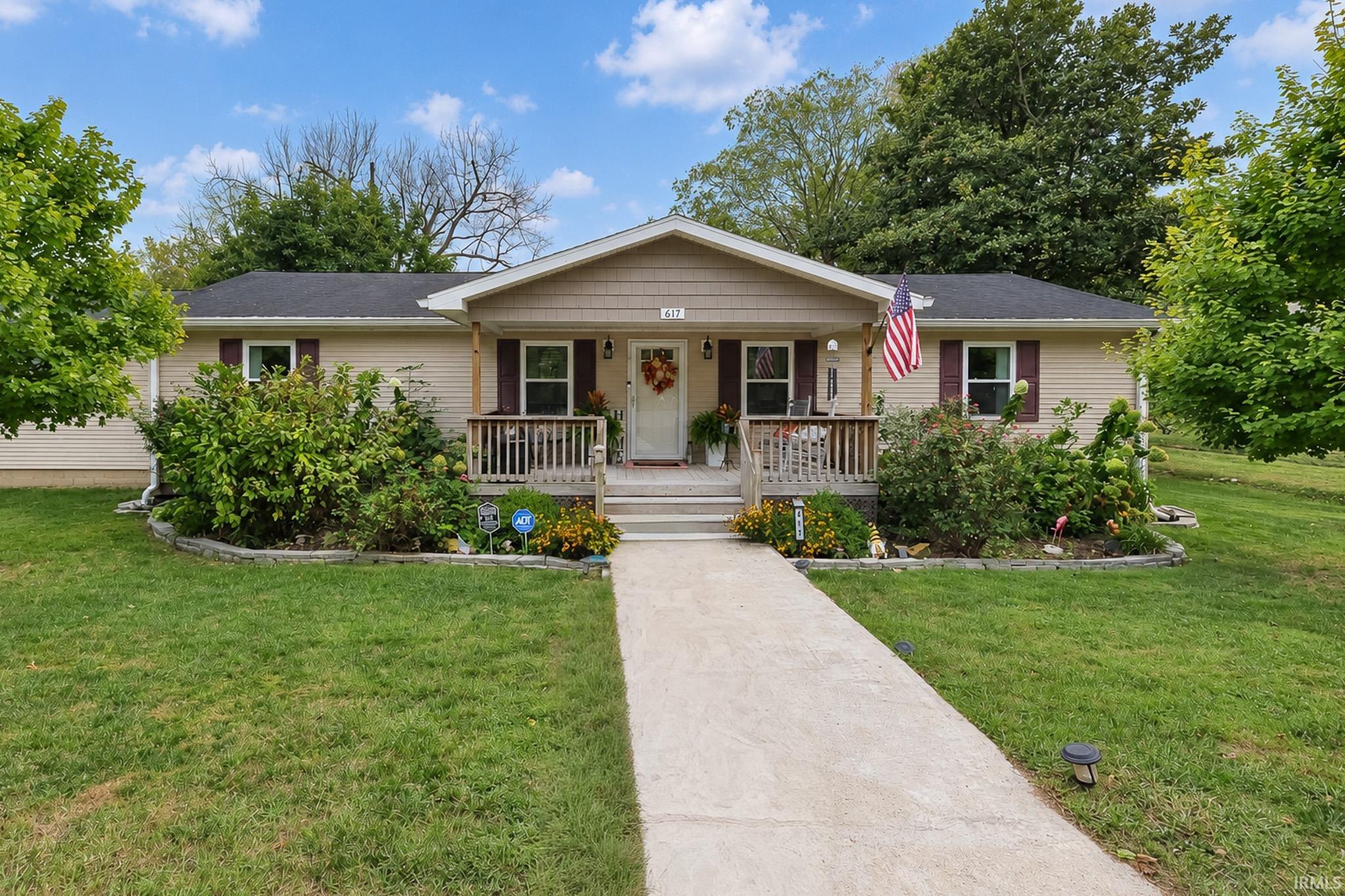 617 E Poplar Street