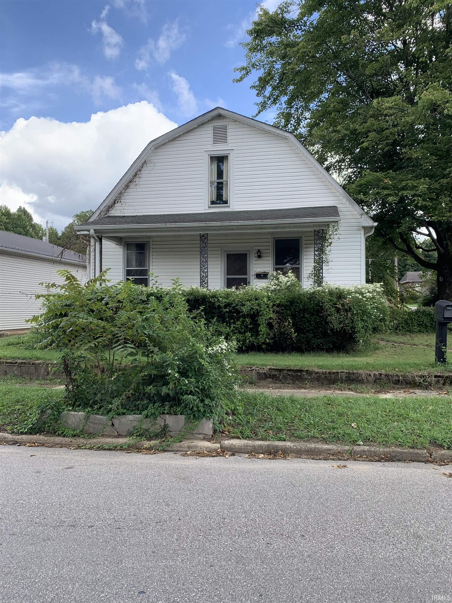 105 N John Street Property Photo 1