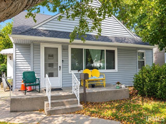 1305 N Kaley Street Property Photo 1