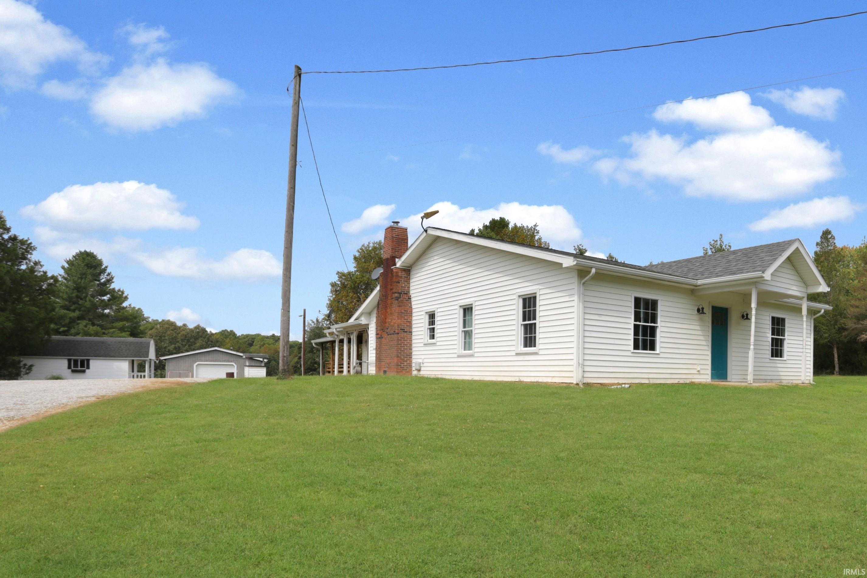 8411 N Sr 161 Road Property Photo 1