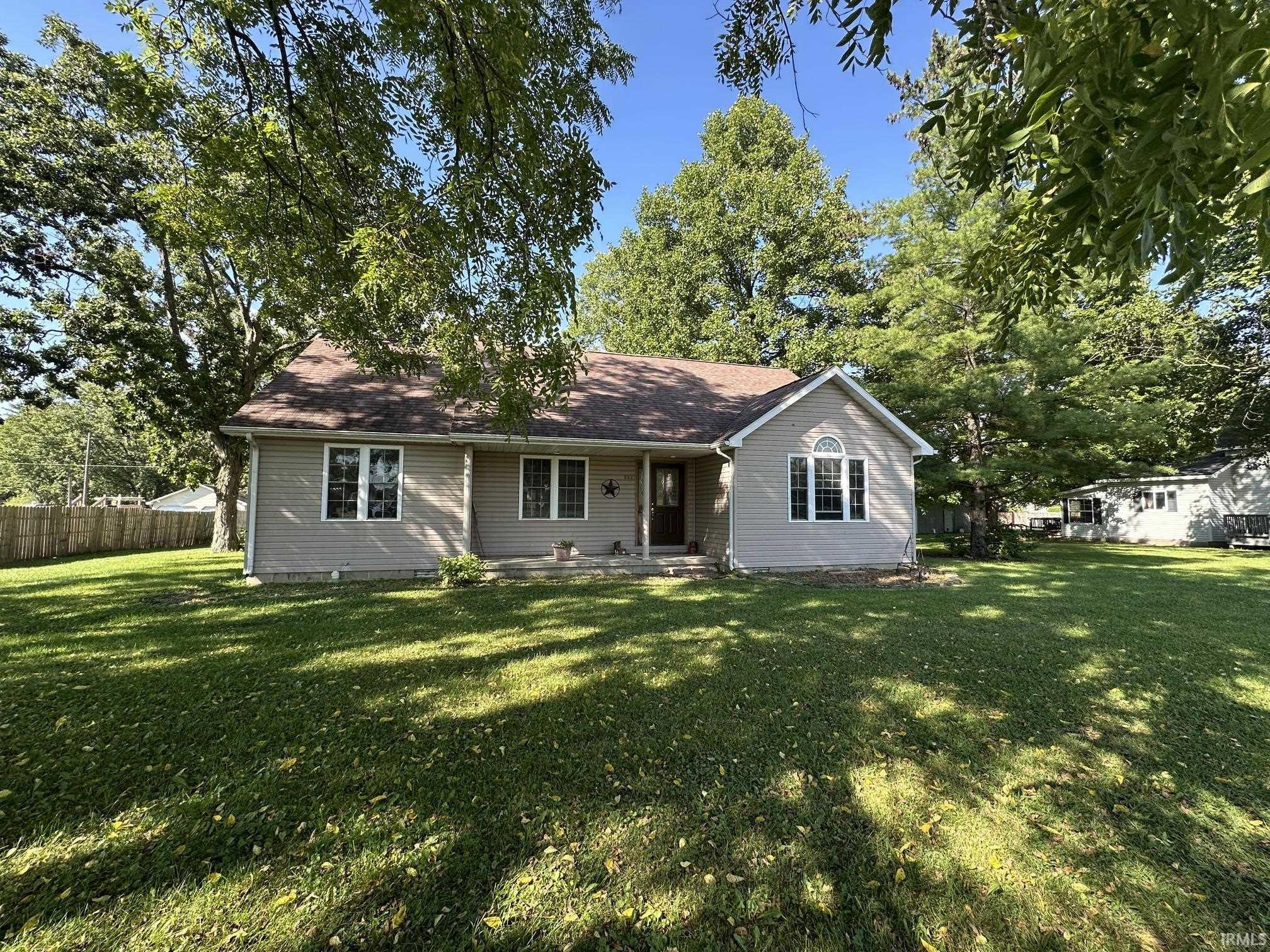 552 W Indiana Street Property Photo 1