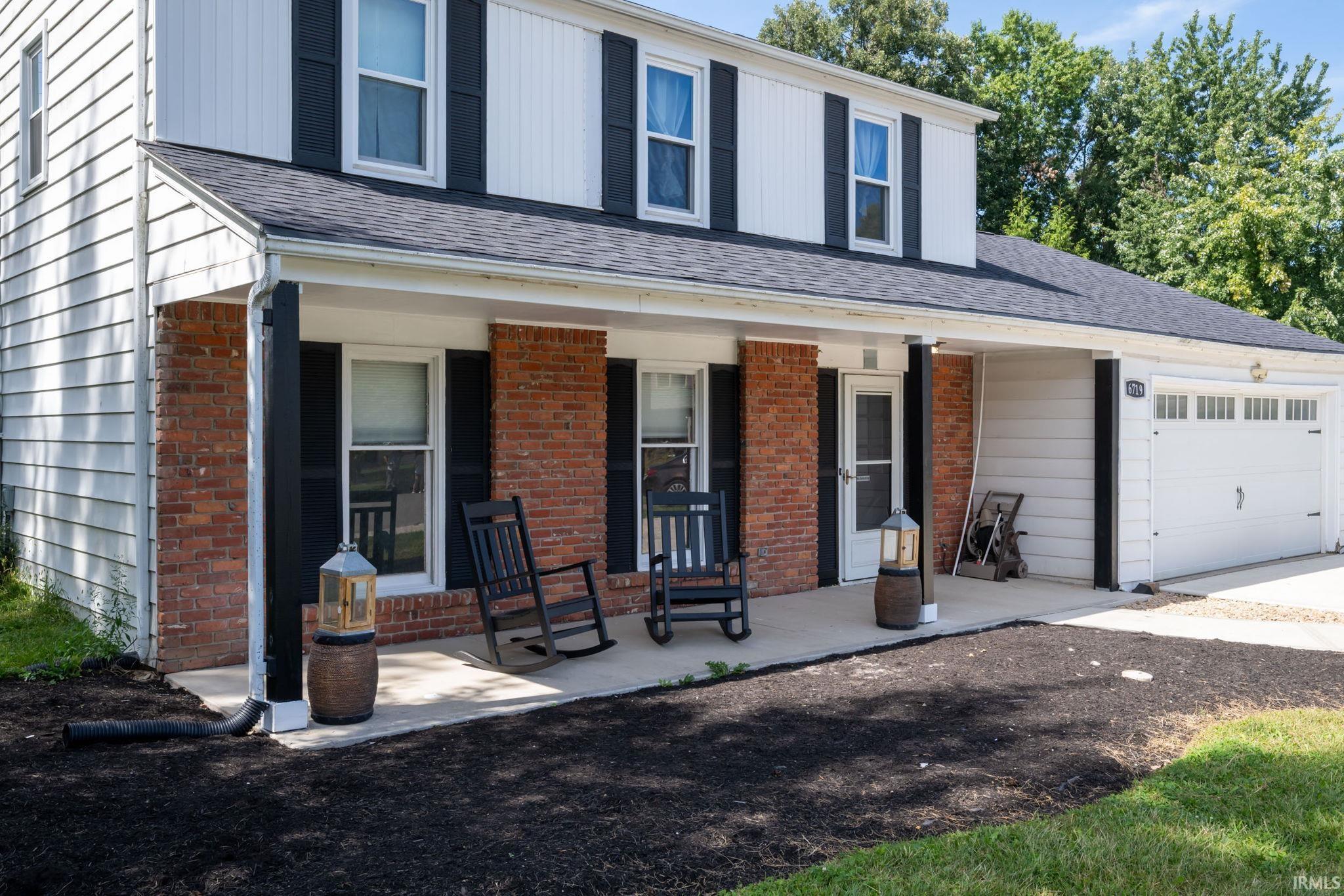6719 Lake Crest Court Property Photo 1