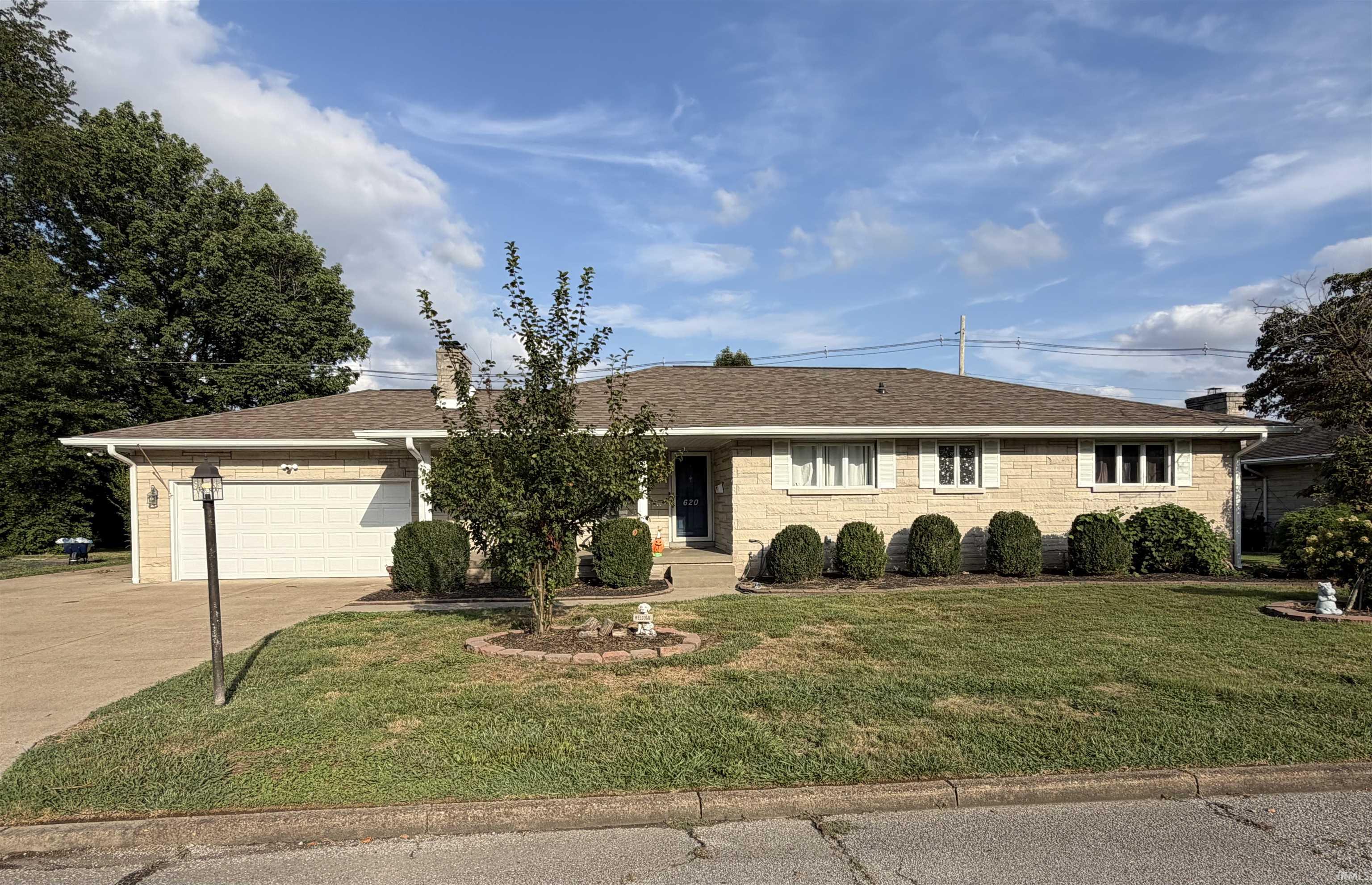 620 E Blue Ridge Drive Property Photo 1