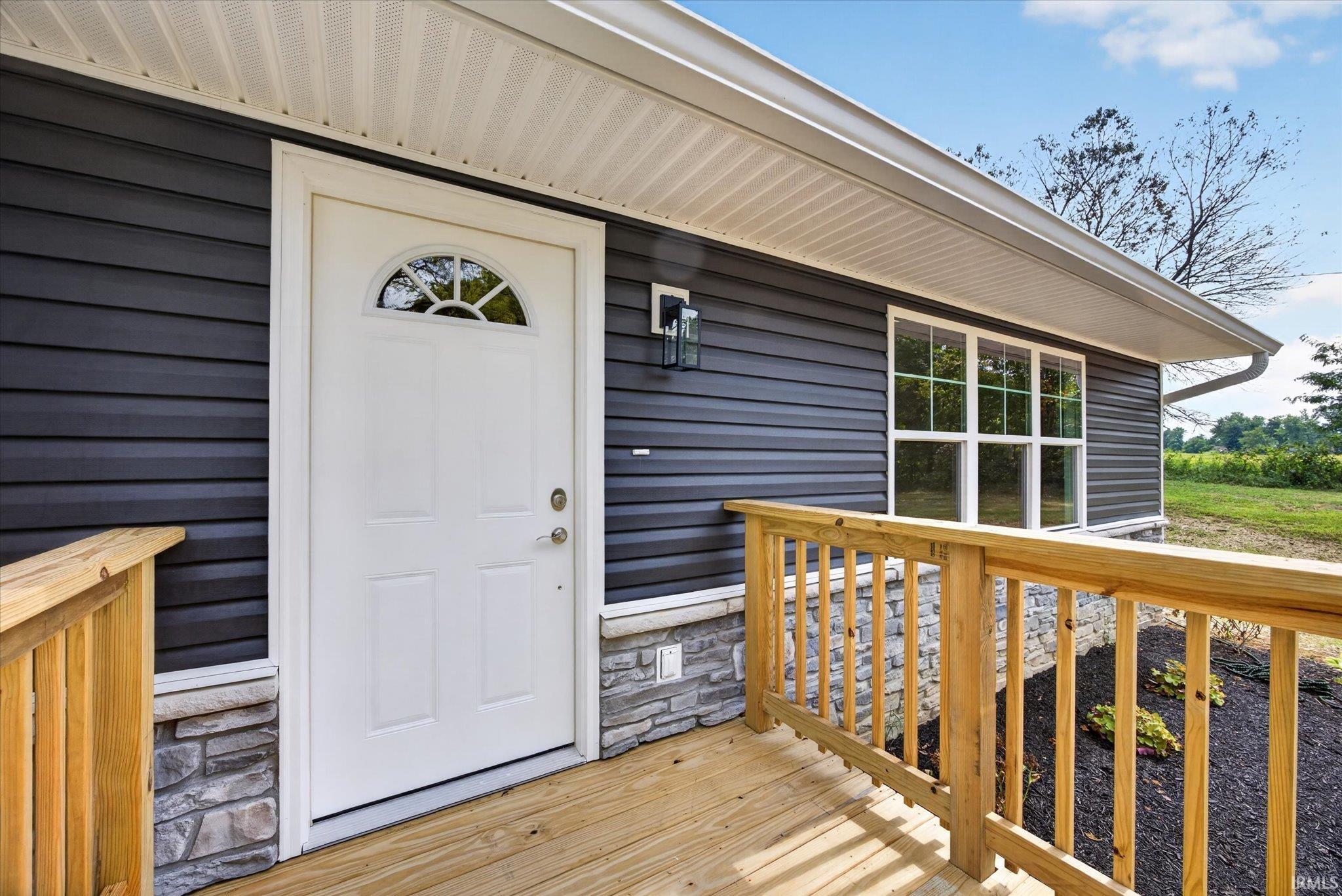 8803 S Rockport Road Property Photo 1