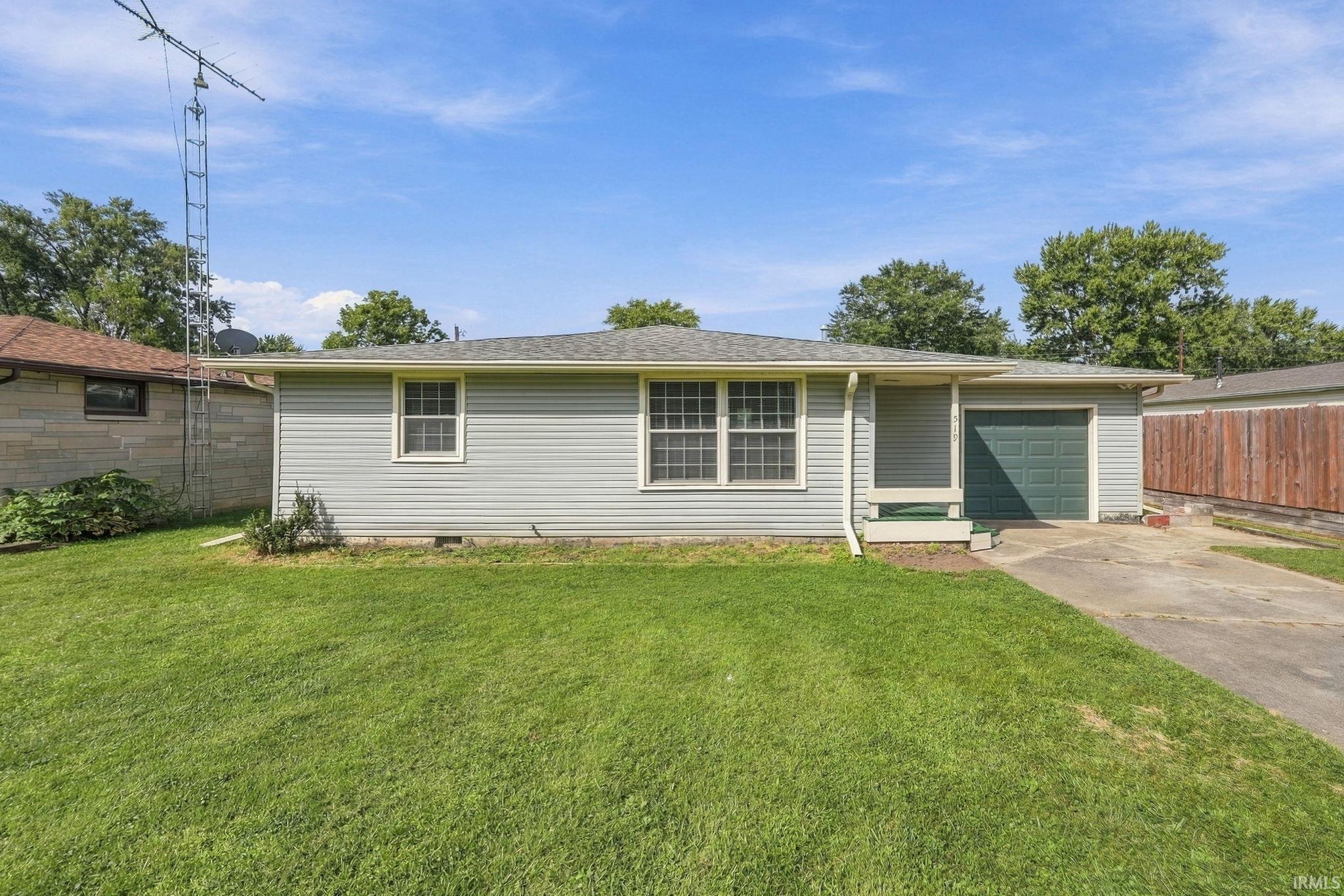 519 N Claypool Road Property Photo 1