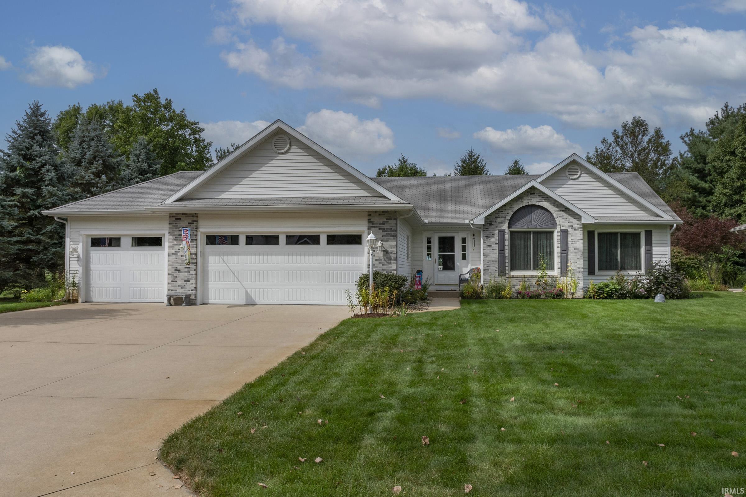 53199 Pine Brook Dr. Property Photo 1
