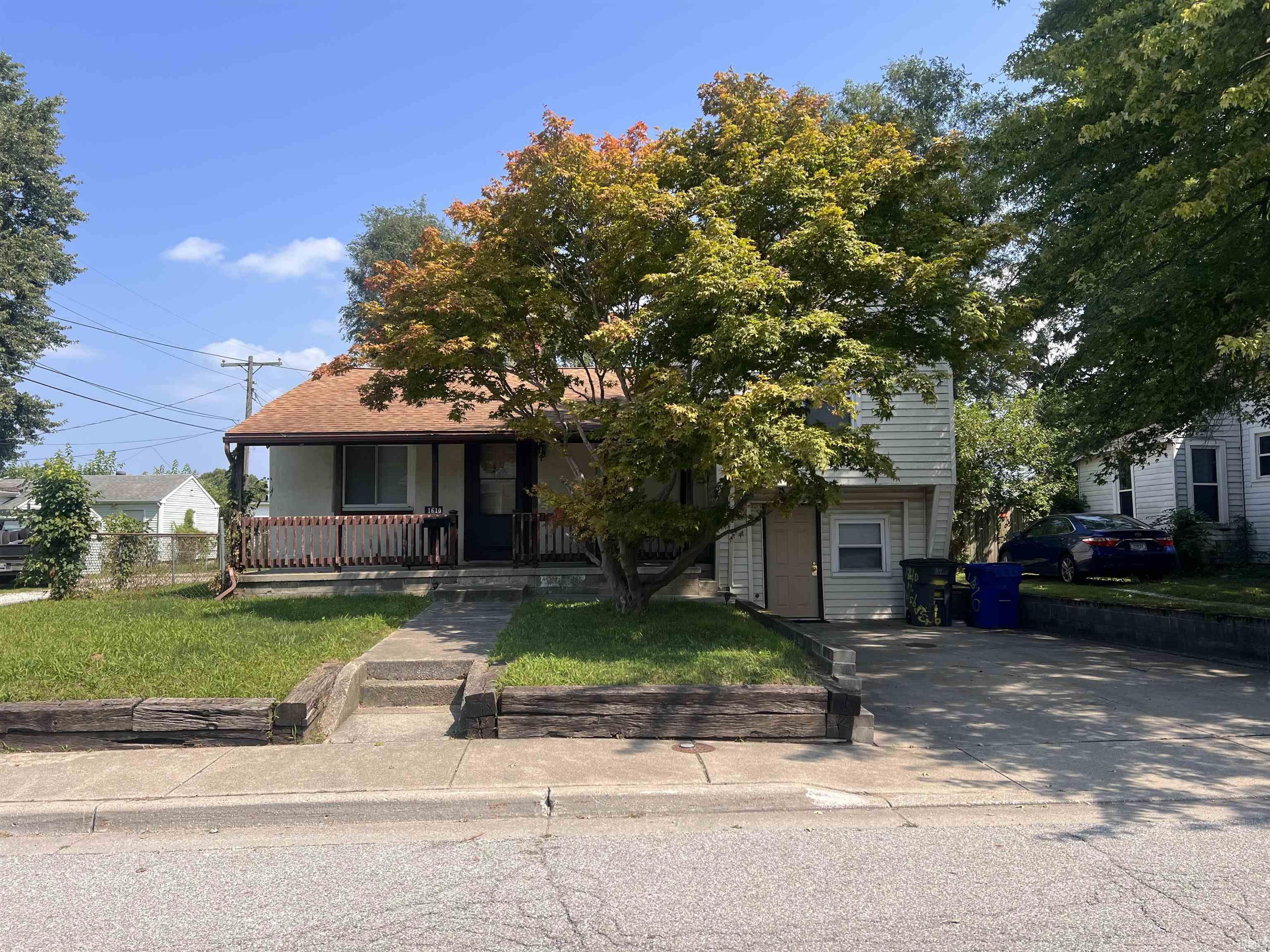 1610 N Webster Street Property Photo 1