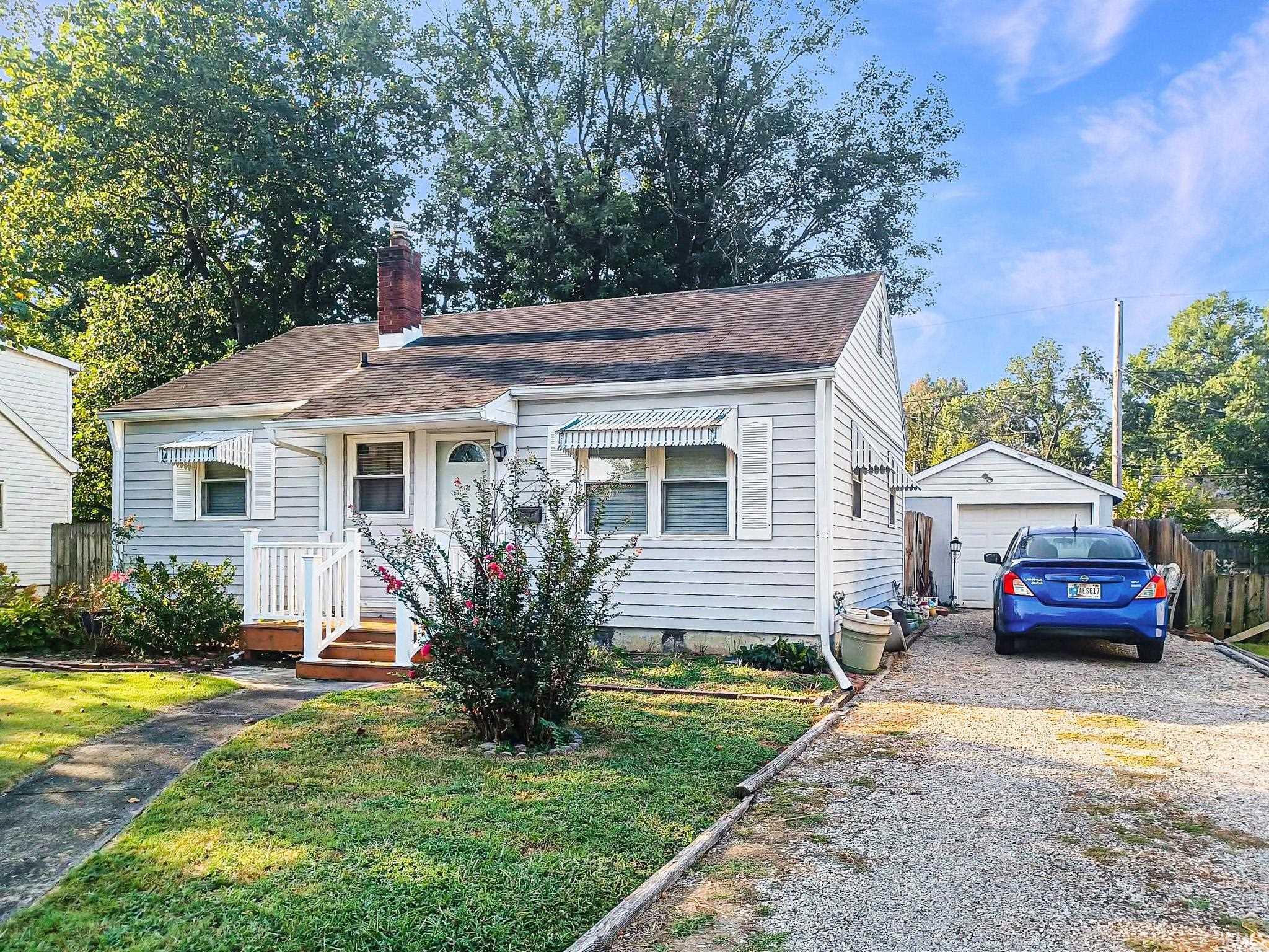 2221 E Adams Avenue Property Photo 1