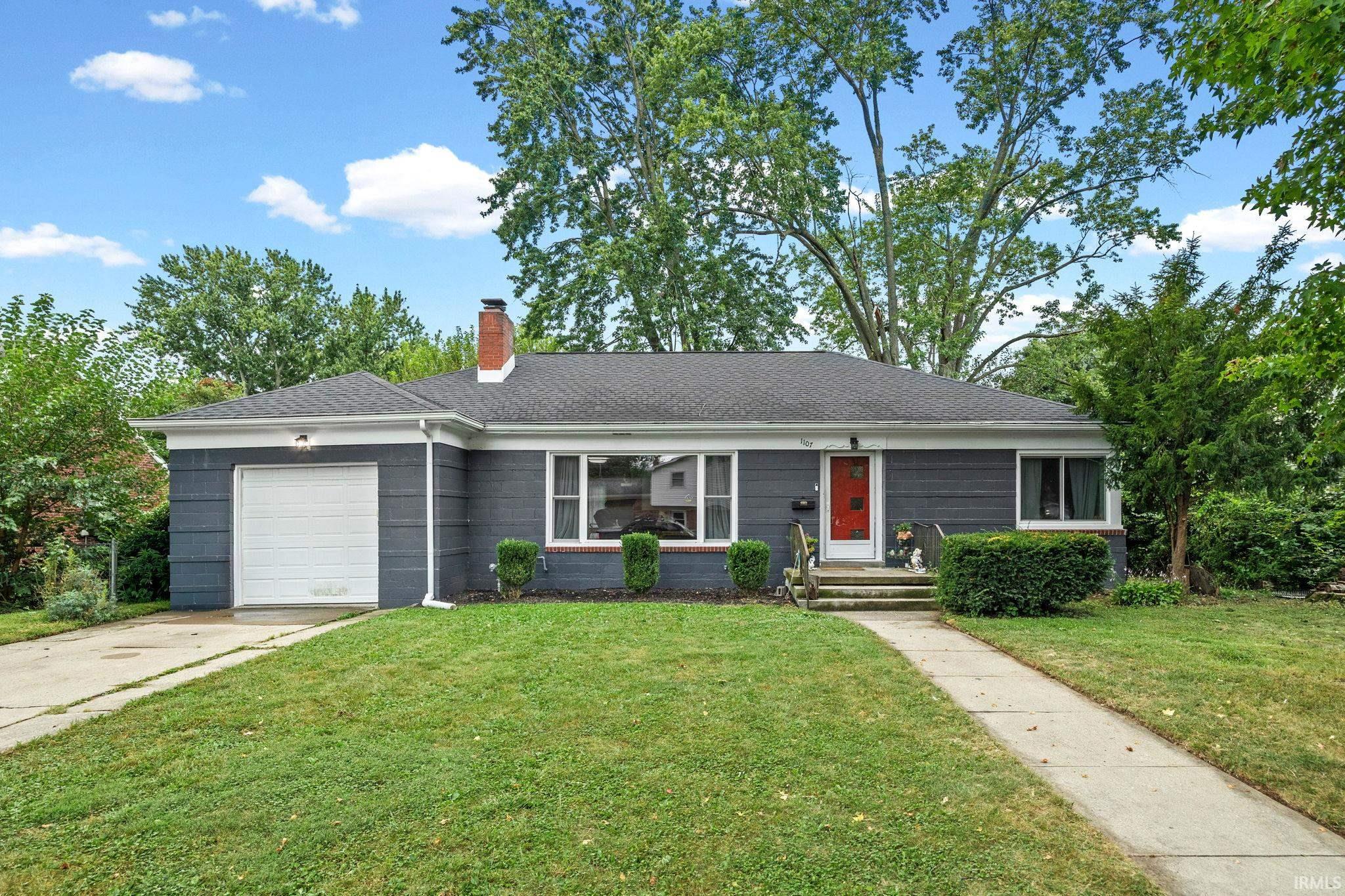 1107 Rochester St Property Photo 1