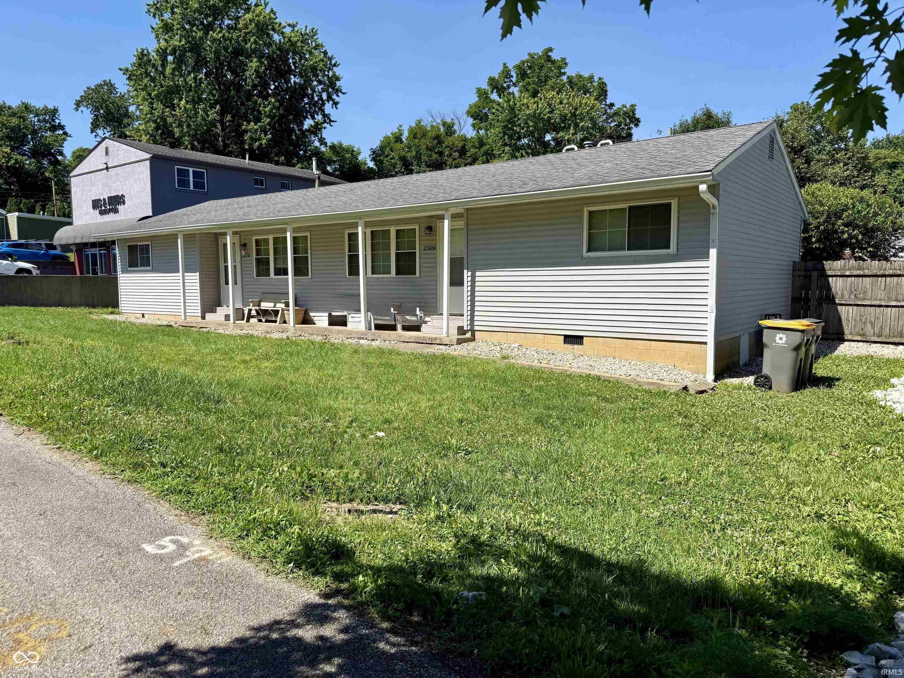 2310 S Rogers Street Property Photo 1