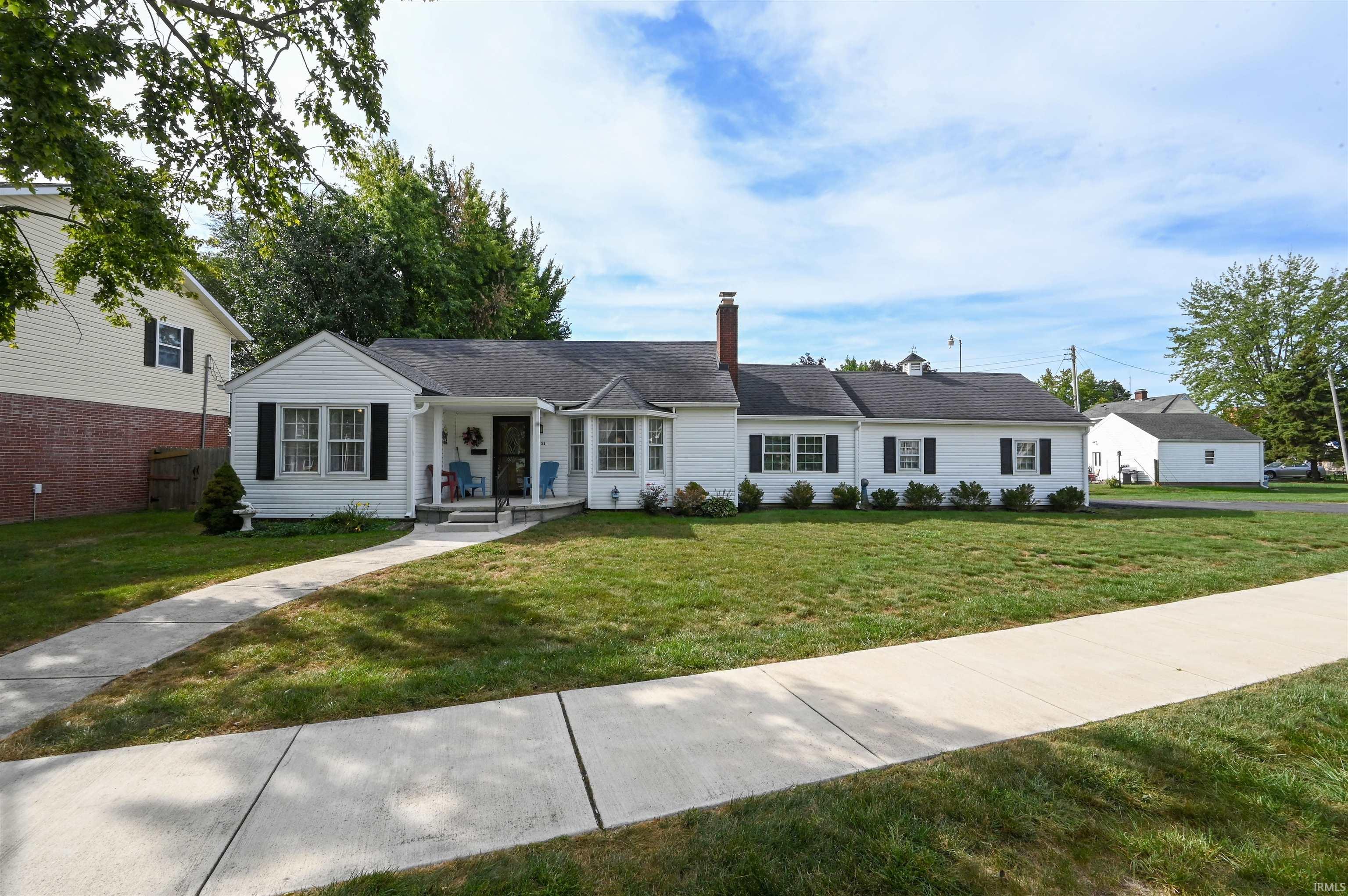 1755 W Walnut Street Property Photo 1