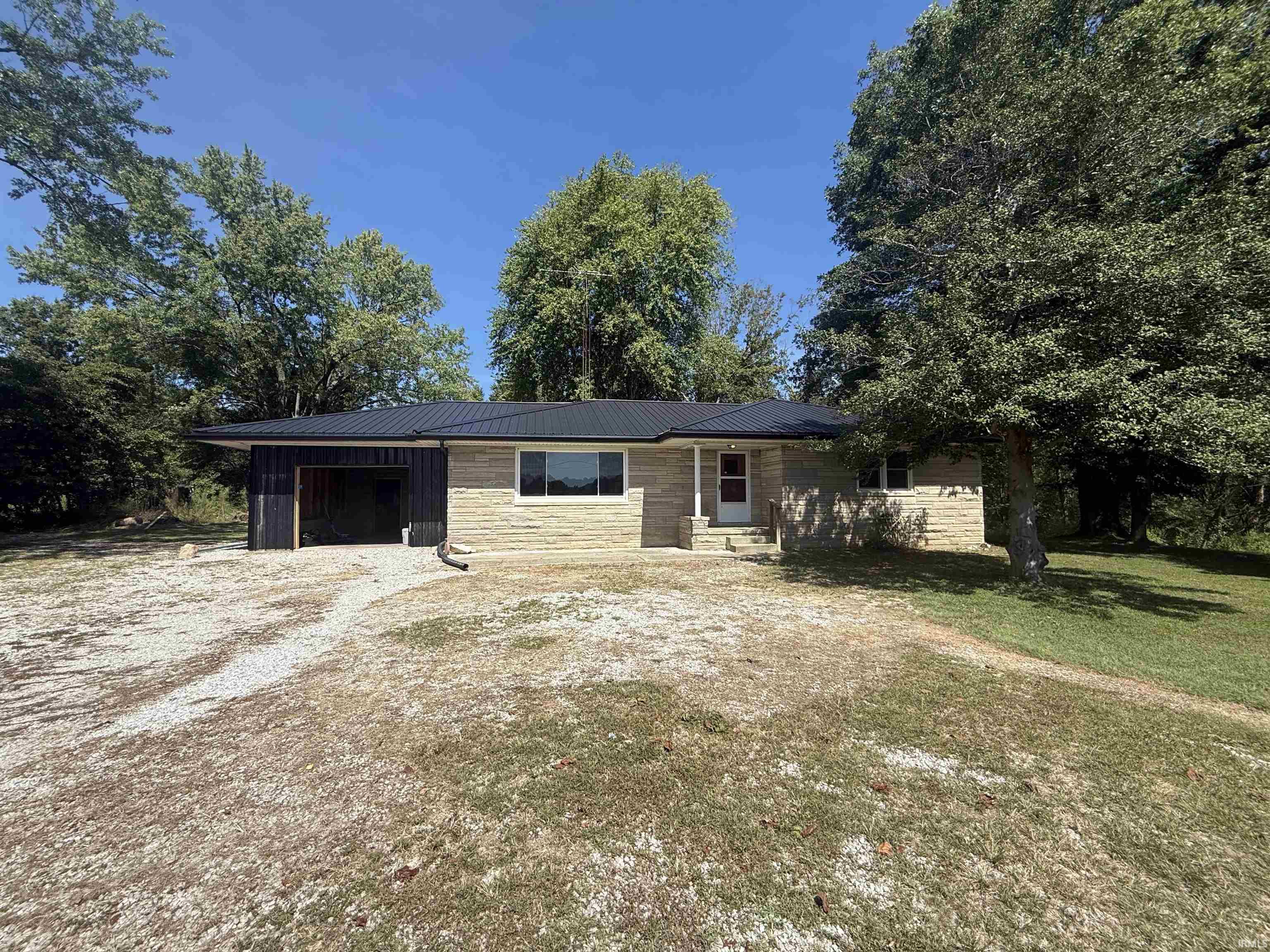 9462 E State Road 70 Highway Property Photo 1