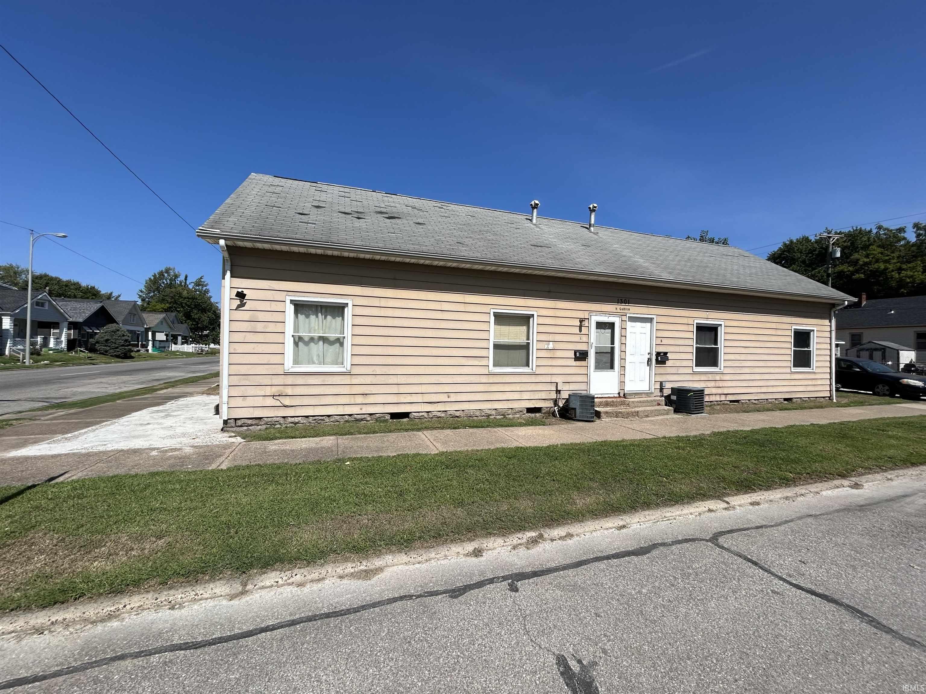 1301 N Garvin Street Property Photo 1
