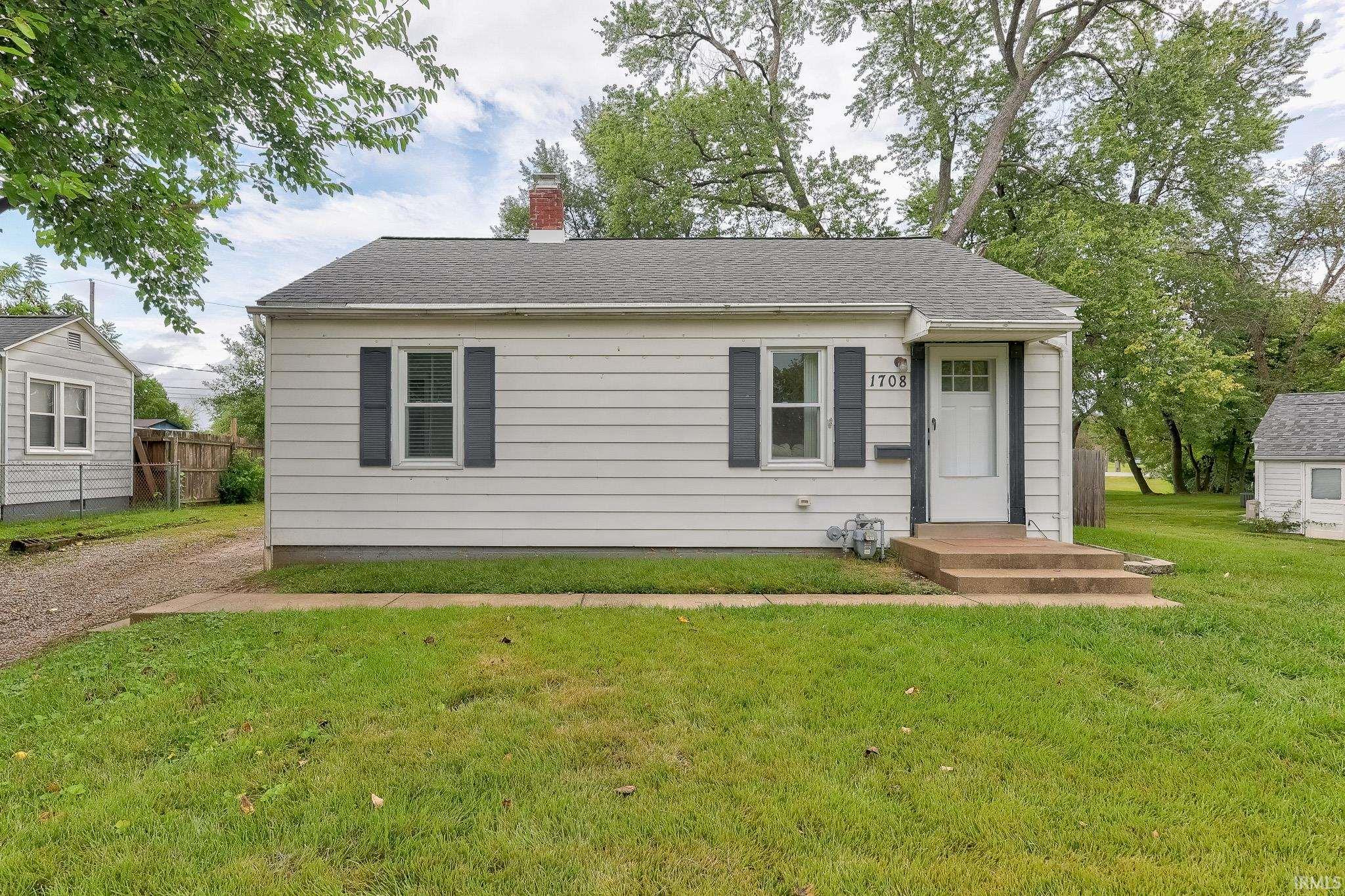 1708 Richardt Avenue Property Photo 1