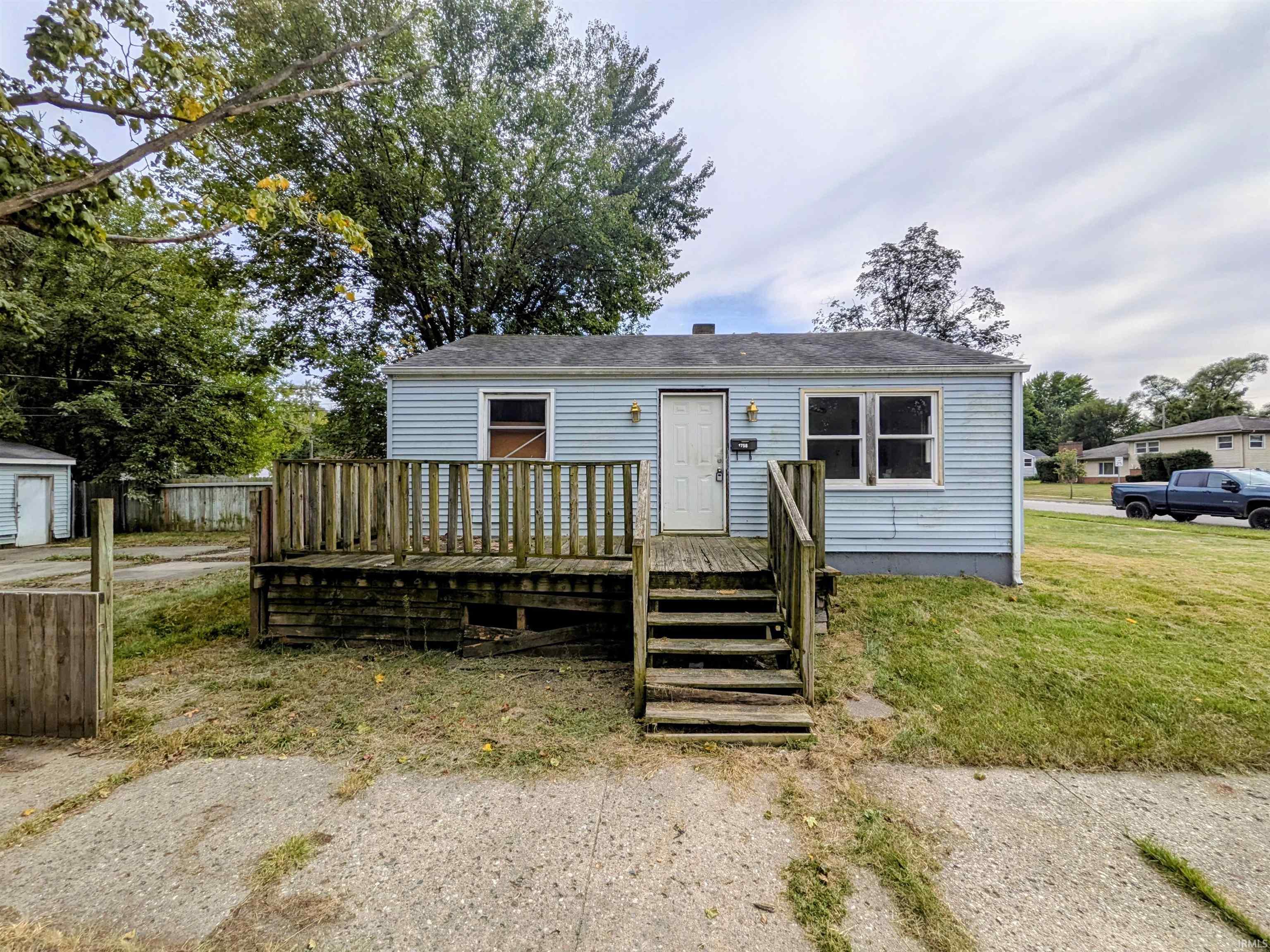 1758 Huey Street Property Photo 1