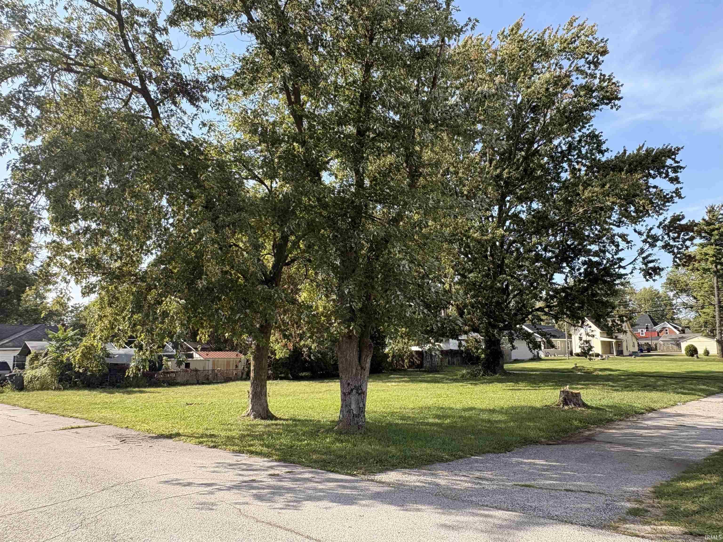 E Maple Street Property Photo 1