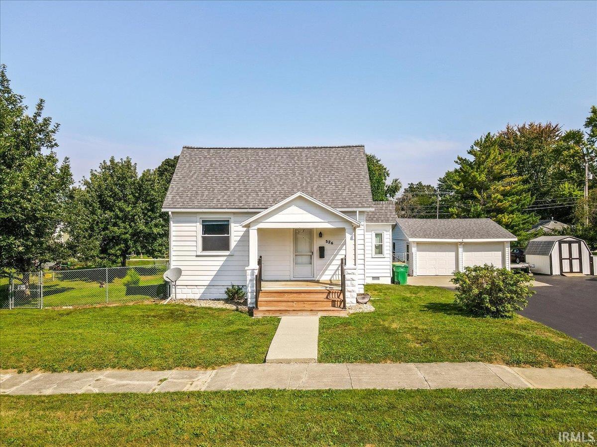 526 E Walnut Street Property Photo 1