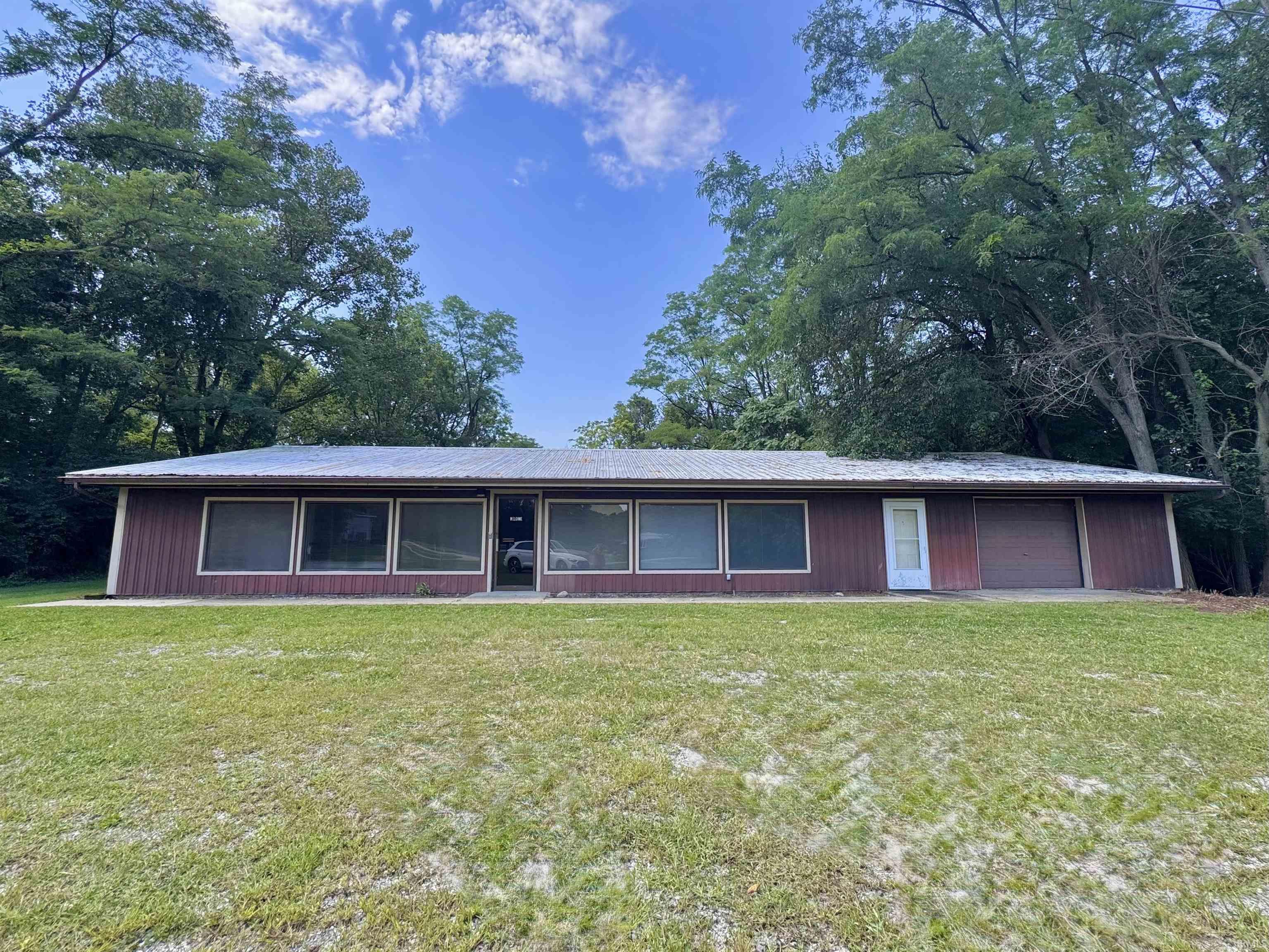 75 S Michigan Road Property Photo 1