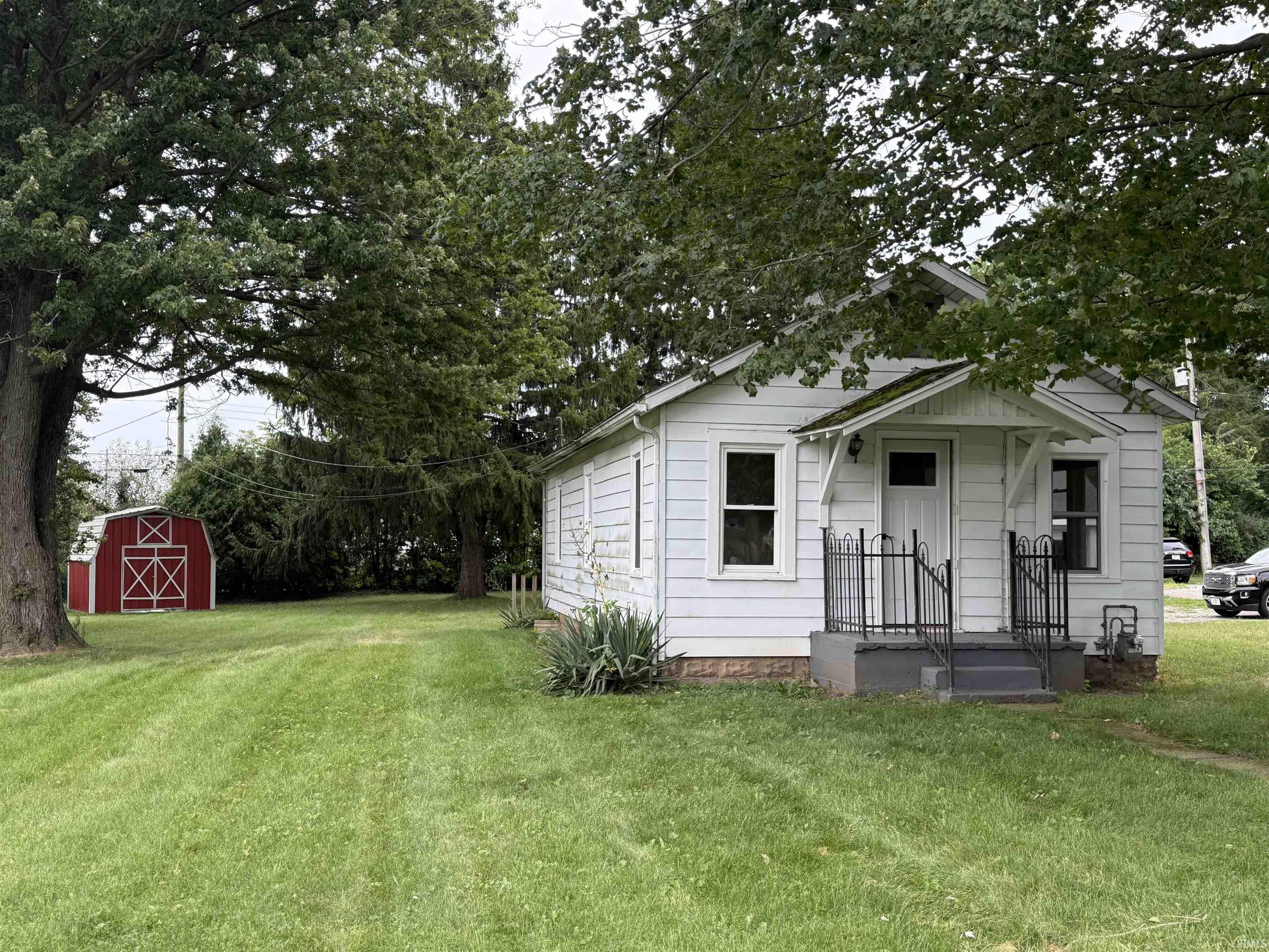 210 N Riverside Boulevard Property Photo 1