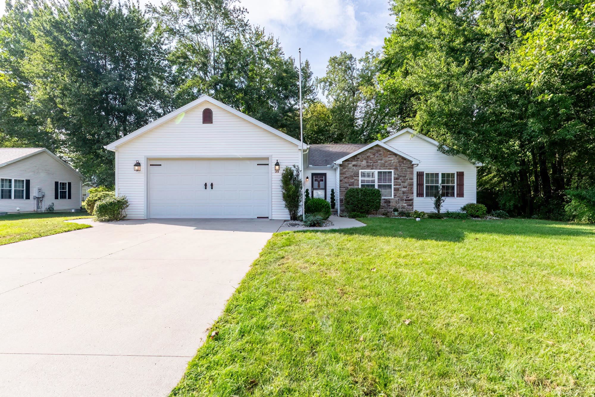 1215 Duncan Drive Property Photo 1